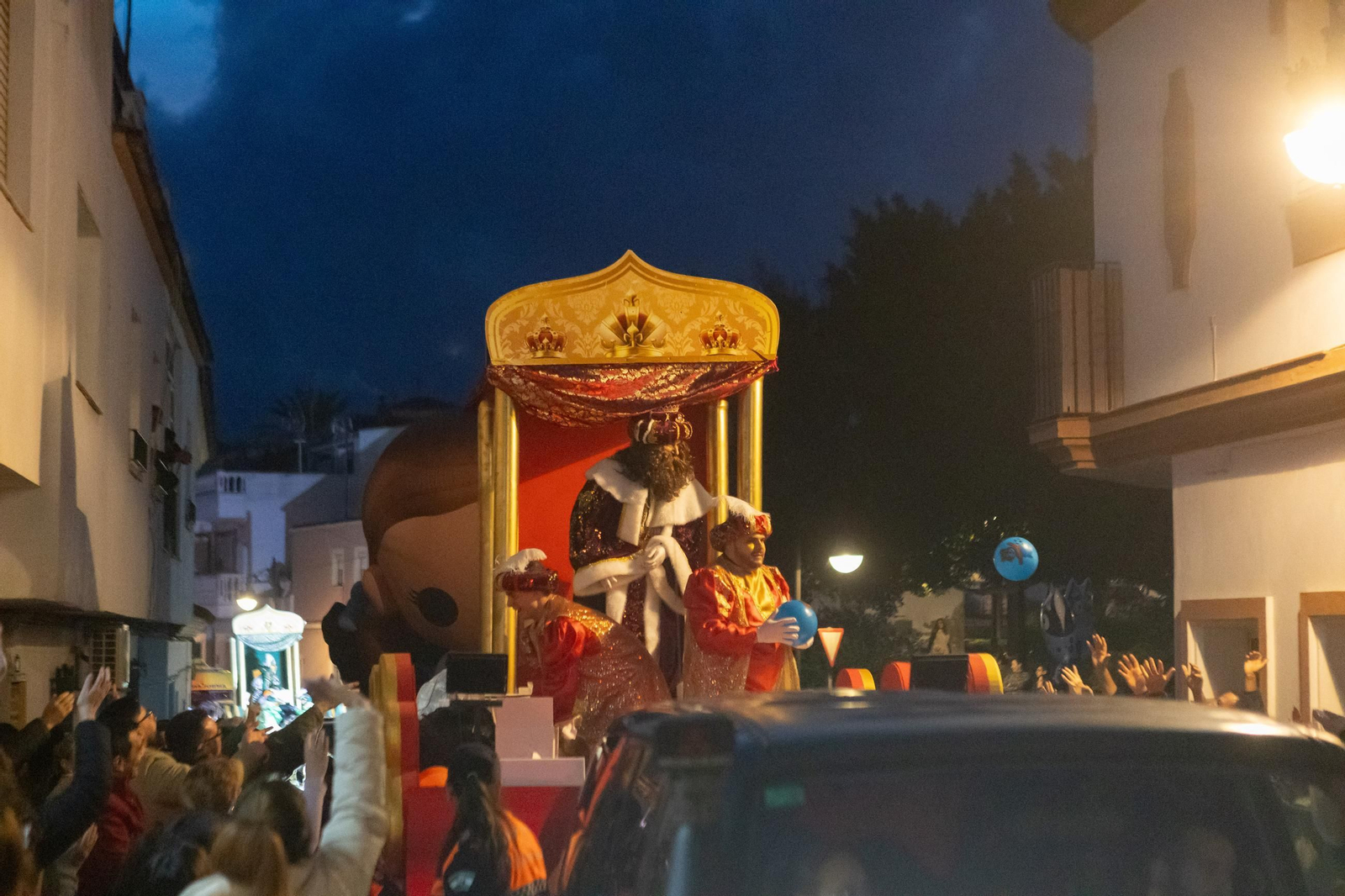 Fotos de la cabalgata de los Reyes Magos en Los Barrios