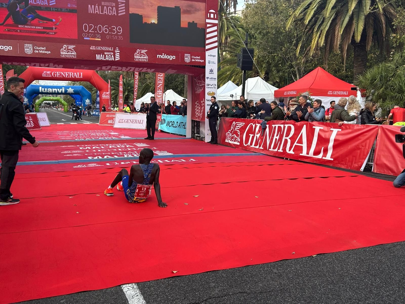 Maratón de Málaga 2025: Mande Bushendich, ganador y récord de la prueba