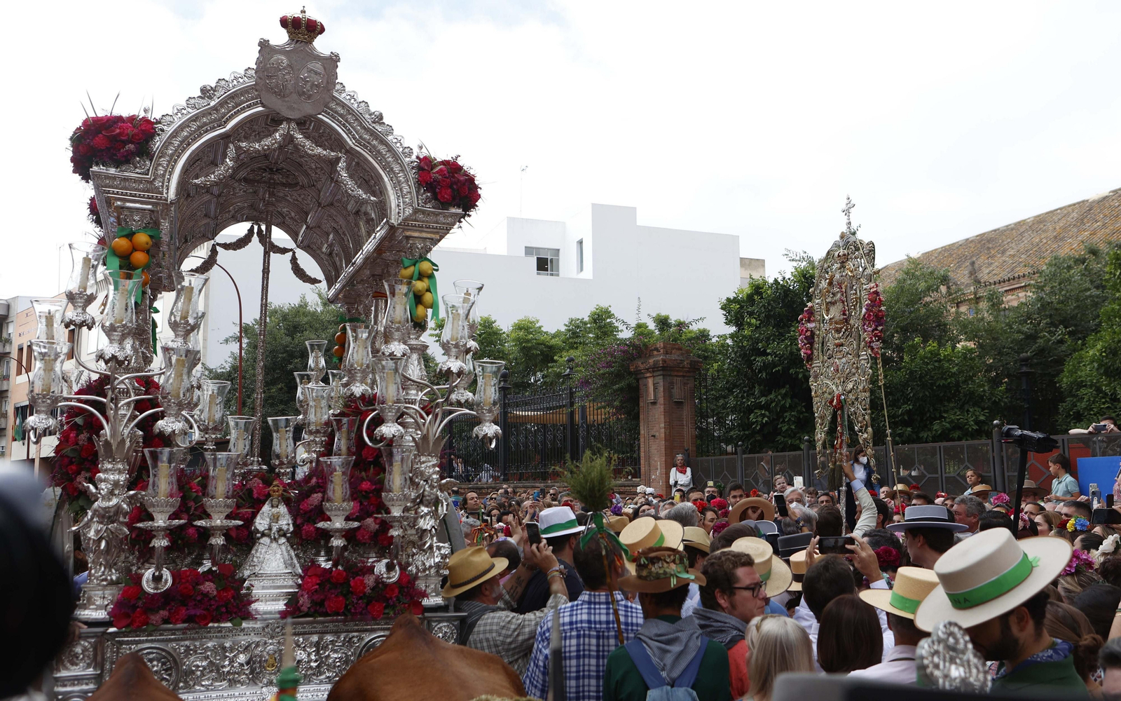 Imágenes de la salida de la hermandad del Rocio de Triana