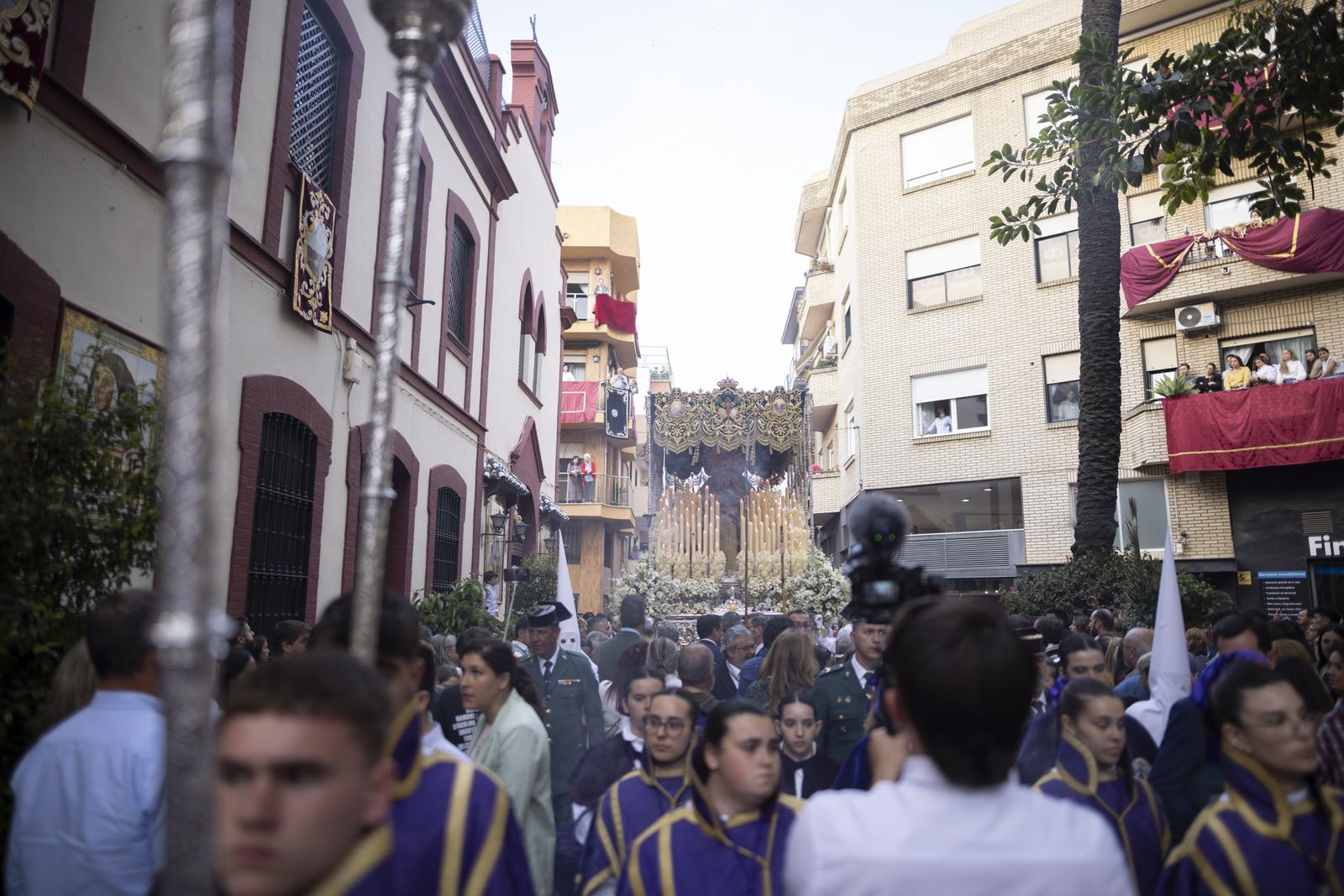 Lunes Santo: Tres Caídas en Huelva, en imágenes
