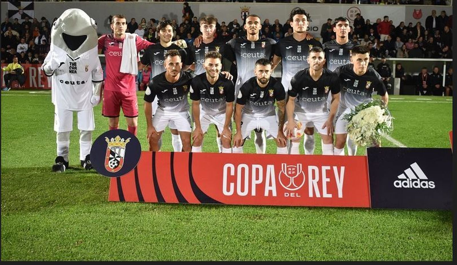 Formación inicial del Ceuta en su partido con la UD Ibiza