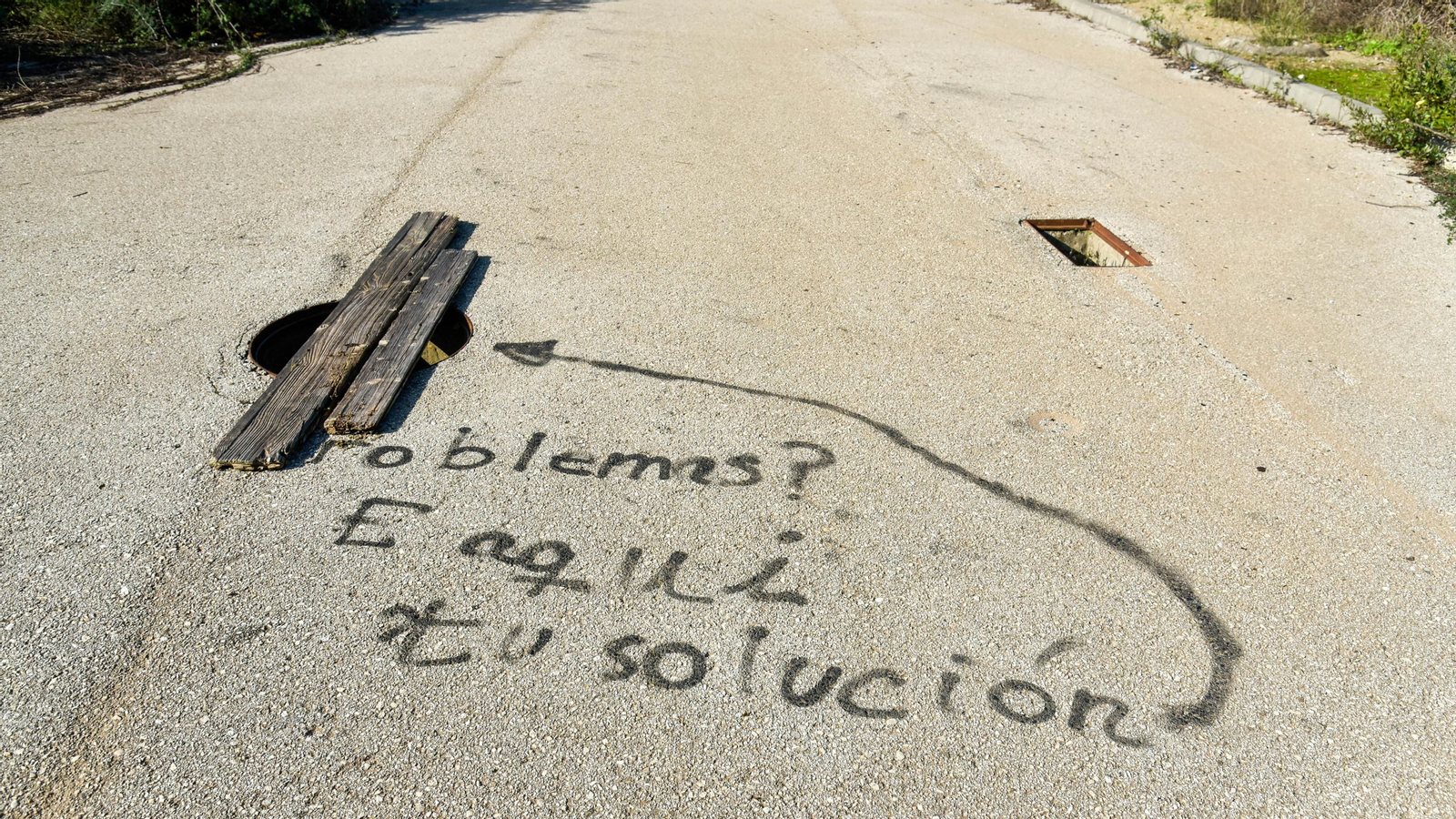 Fotos de la urbanización abandonada en Cortijo Grande, en Los Barrios