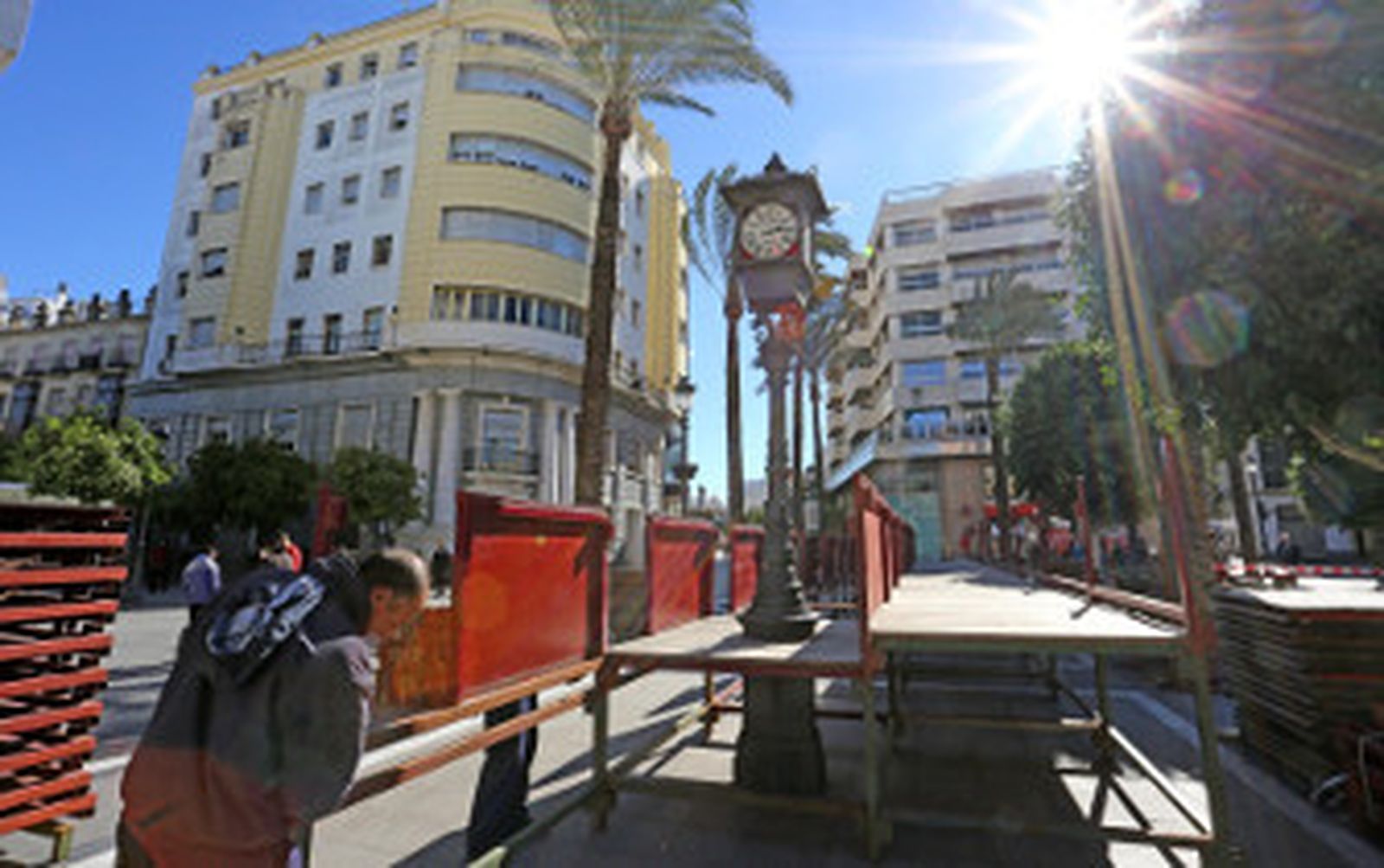 El Ayuntamiento inicia el trabajo de montaje de la Carrera Oficial