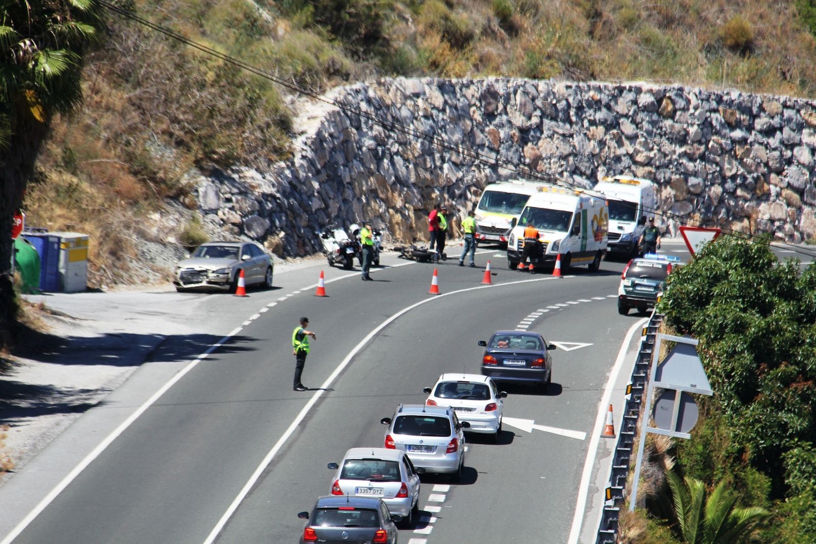 Un herido grave en un accidente en la N-340 en Almuñécar