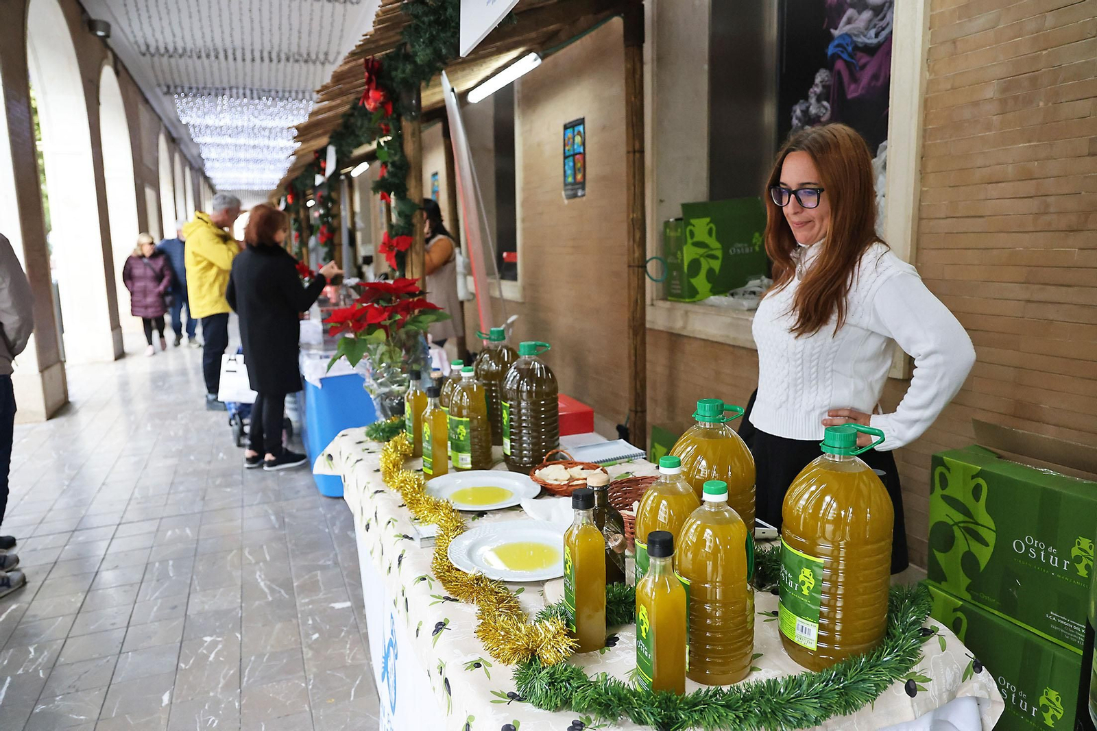Muestra de aceites y quesos en la Diputación de Huelva (43)