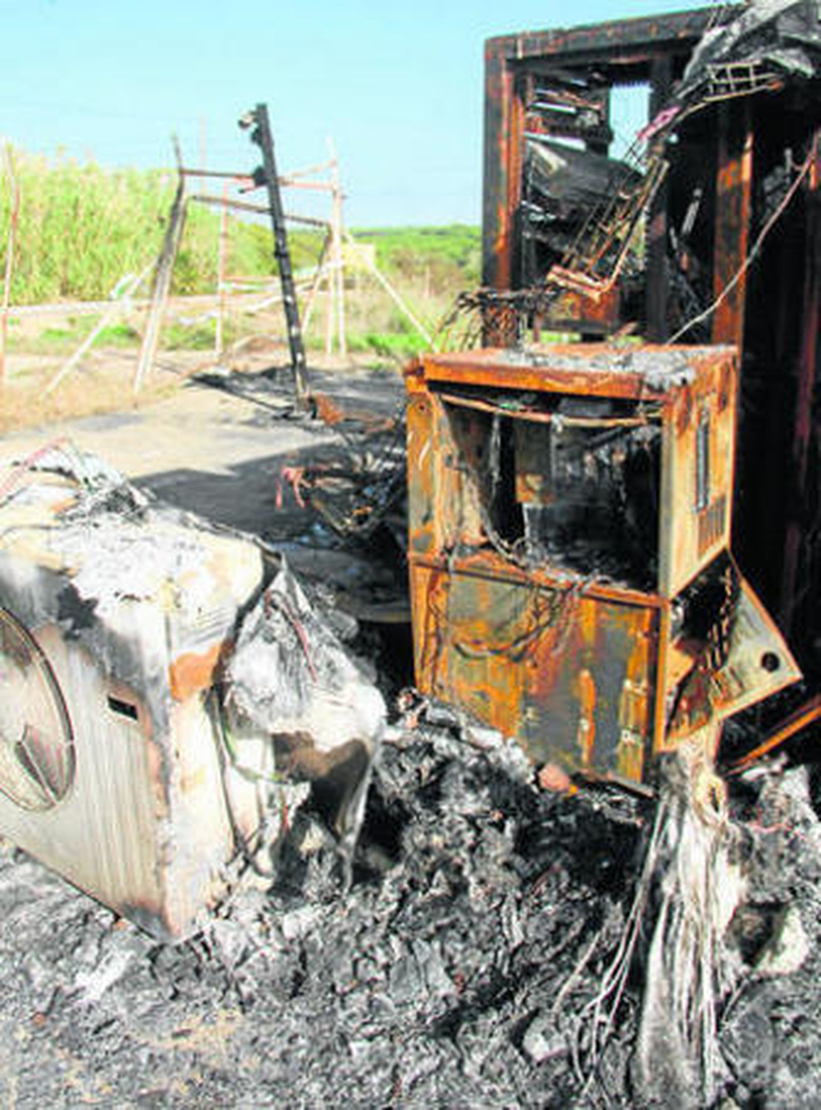Estado en el que quedó el equipo de telecomunicaciones.