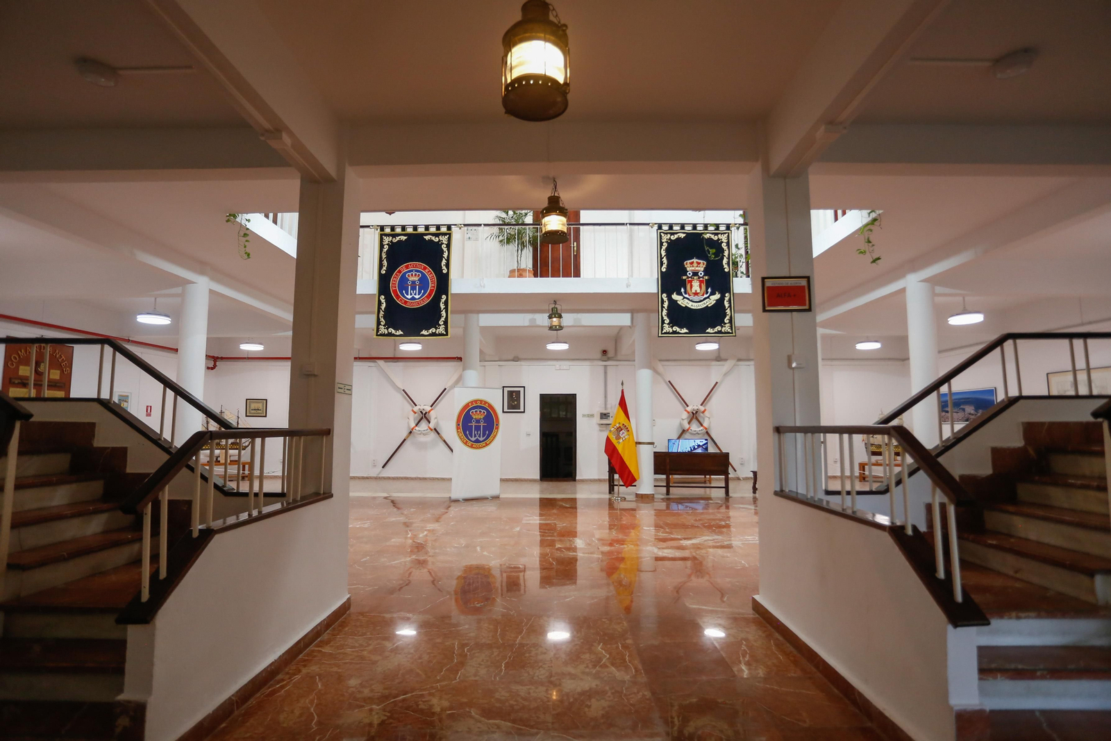 Jornadas de puertas abiertas en la Comandancia de  Marina de Algeciras, en imágenes