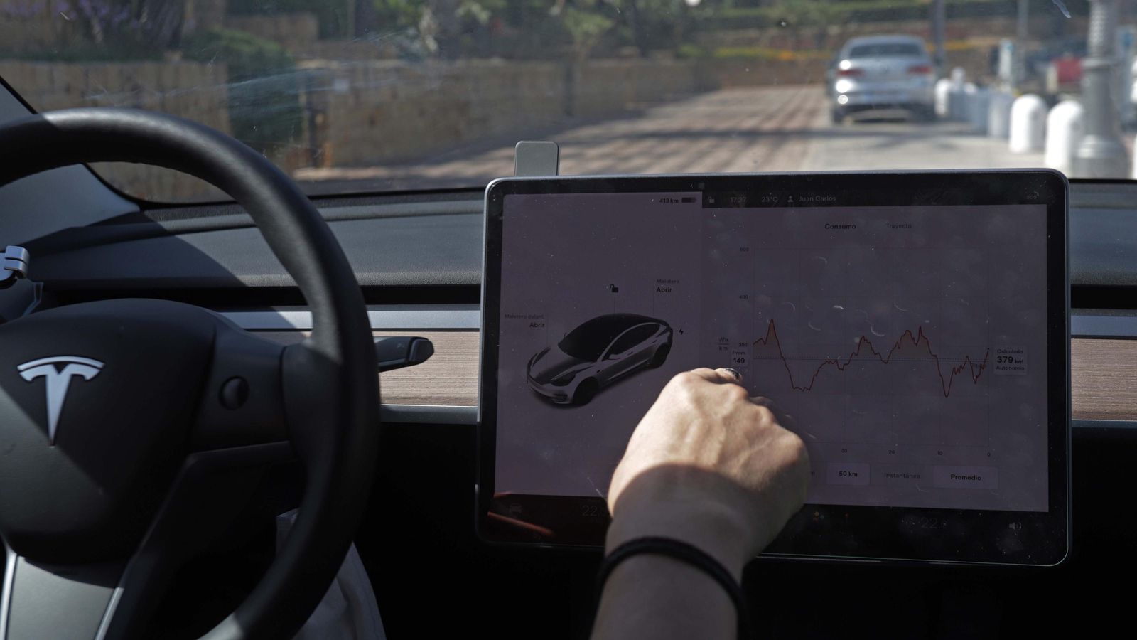 La conducción del Tesla.