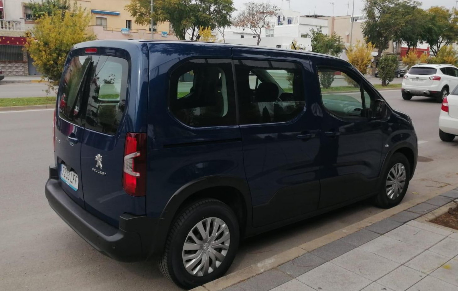 Lateral del vehículo que ha sido robado en Jerez.