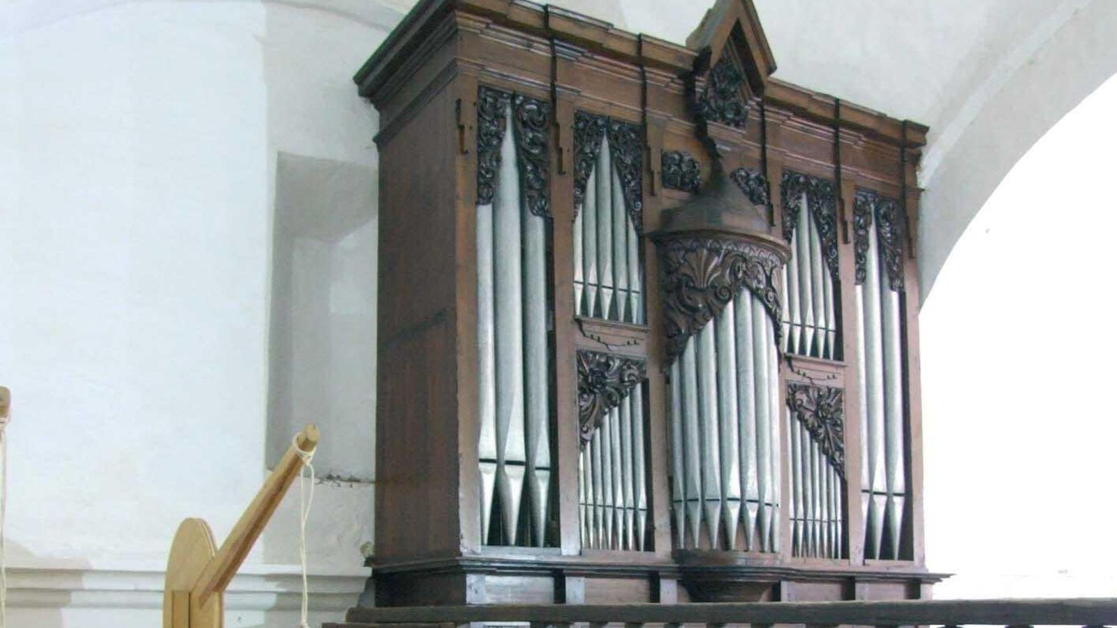 Órgano histórico de Castaño del Robledo