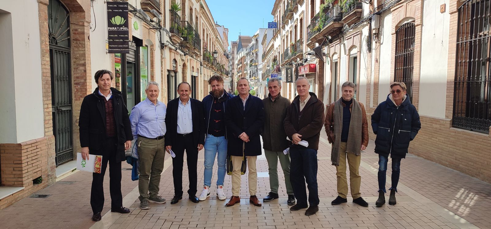 Reunión de los vecinos con Vox Huelva.