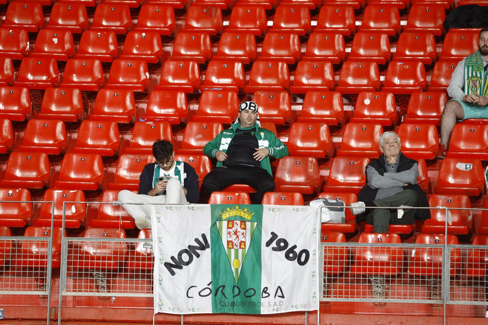 Búscate en las fotos del U.D. Almería-Córdoba C.F.