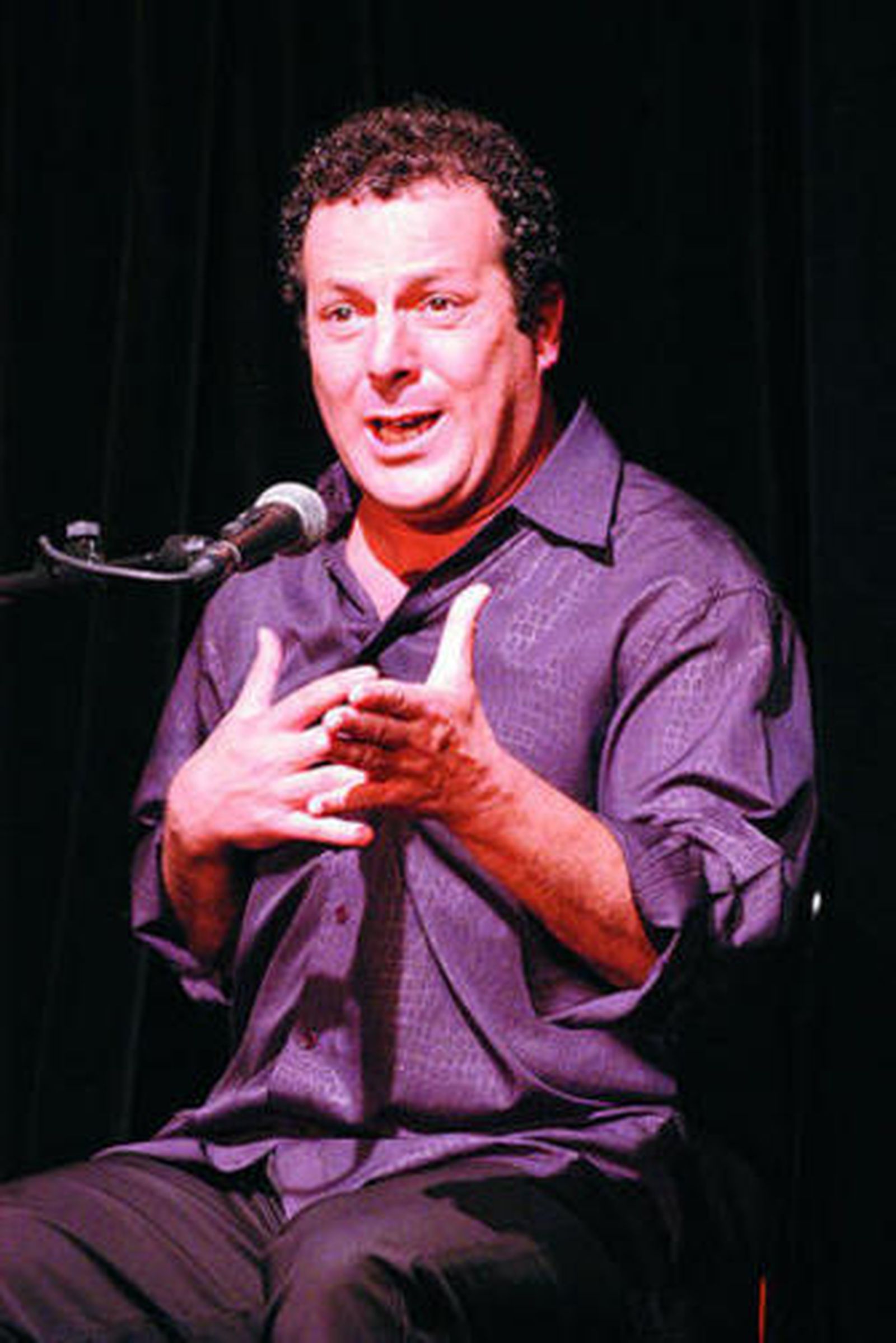 Momi de Cádiz vuelve para cantar en su barrio.