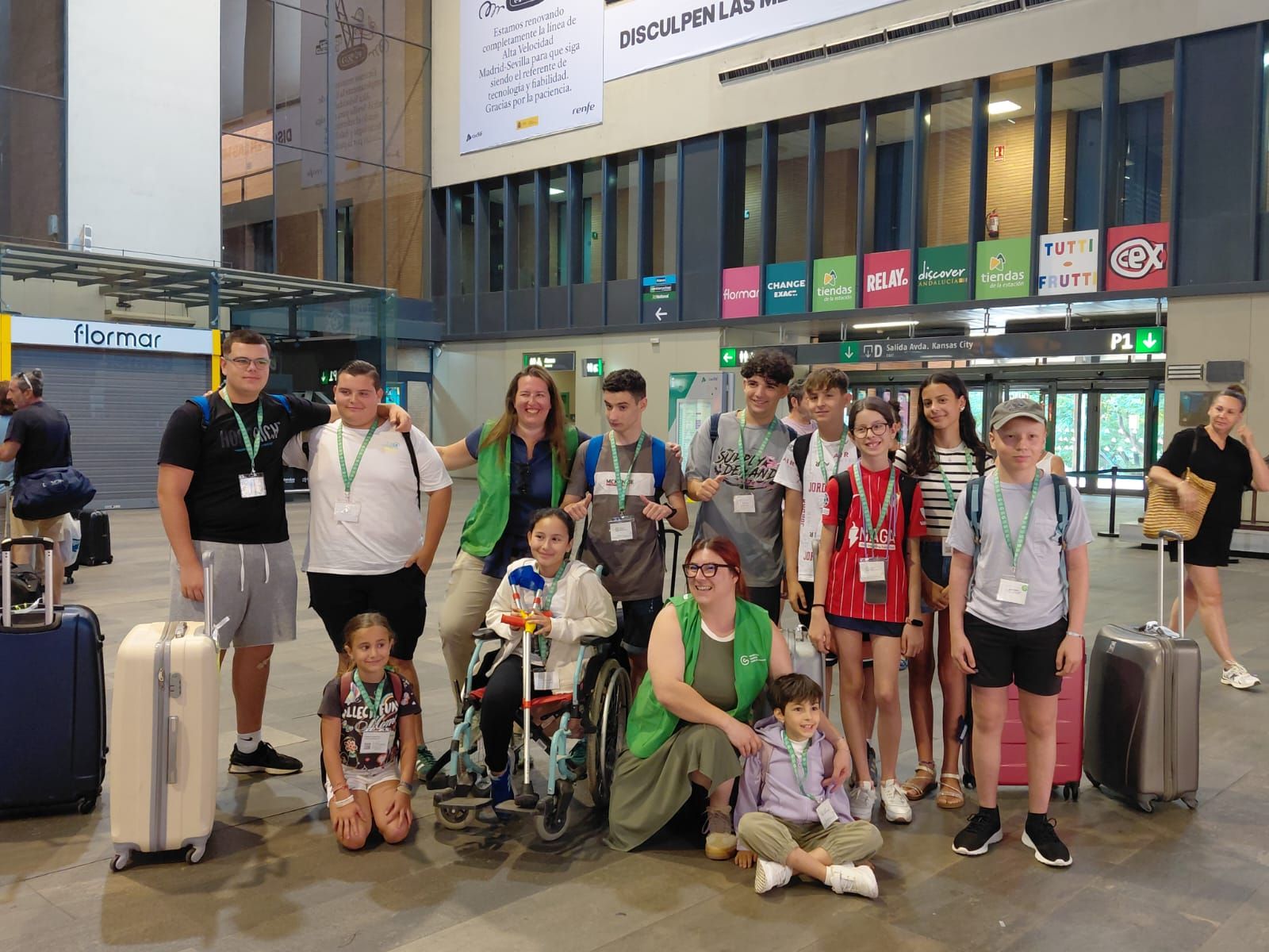 Un momento de la salida de la colonias.