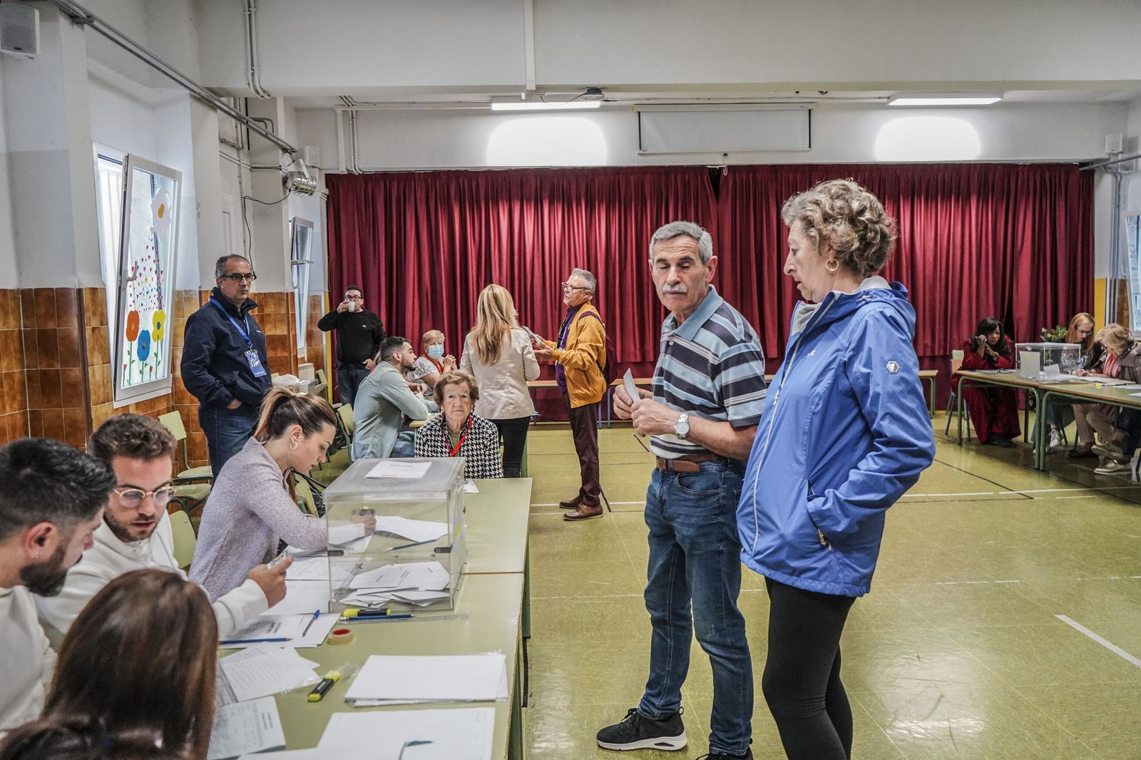 Fotos: así está votando Granada en el inicio de las elecciones municipales 2023