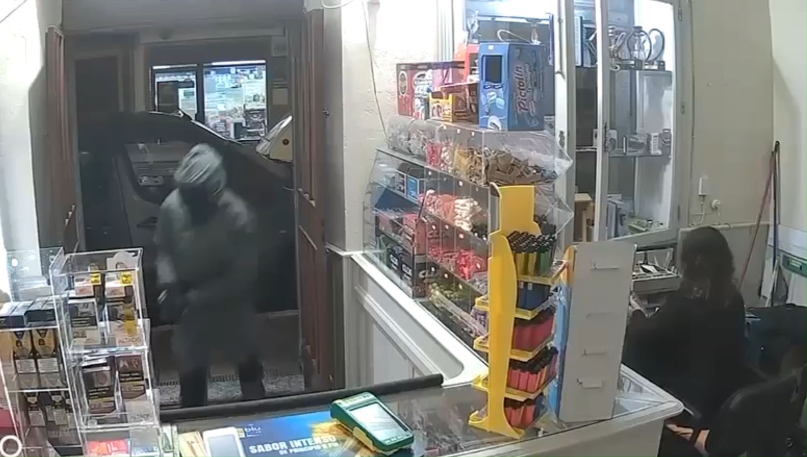 Apuñalan a un hombre que trató de impedir un robo en un comercio de Pruna