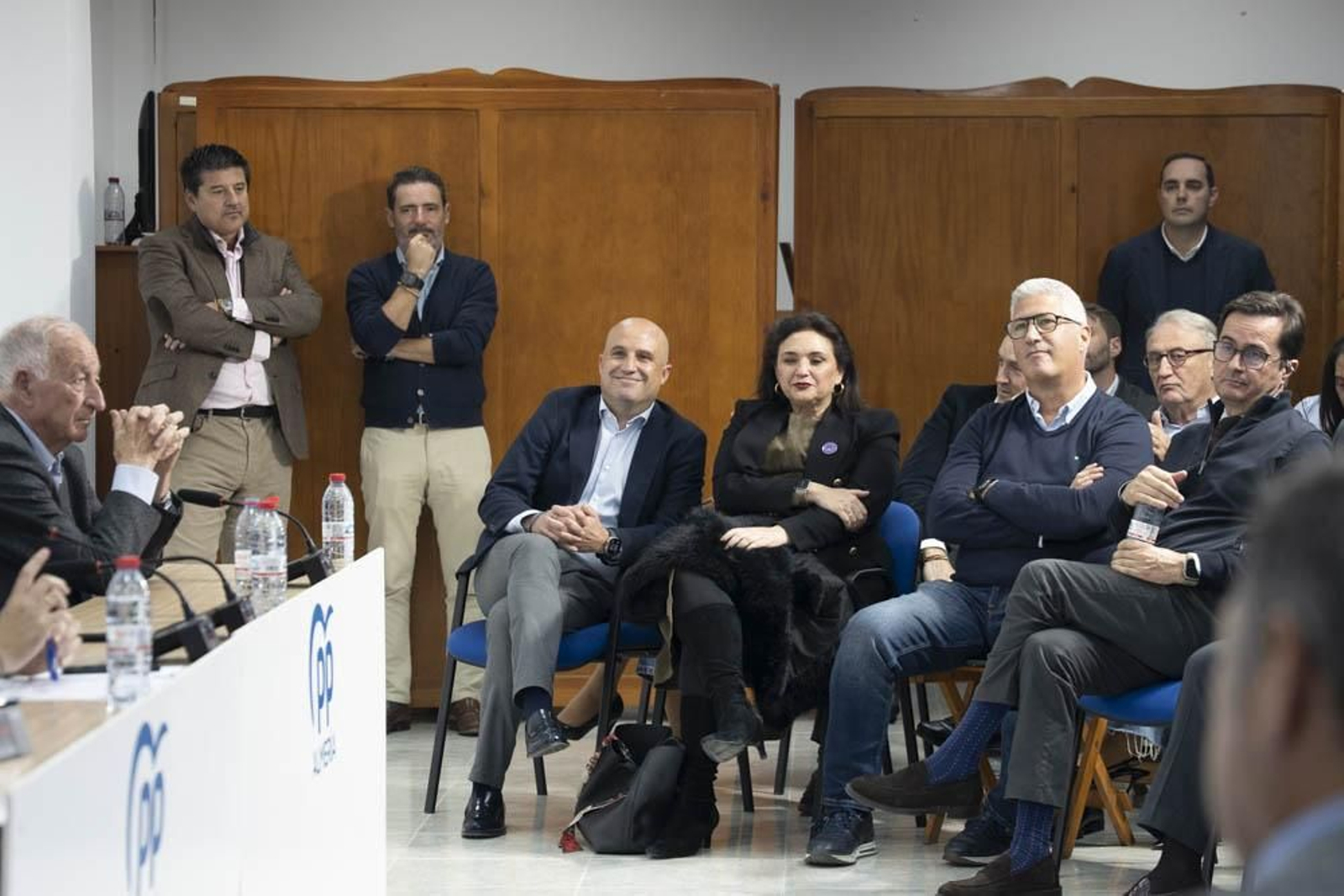 Las imágenes de la junta en la que el PP de Almería se renueva