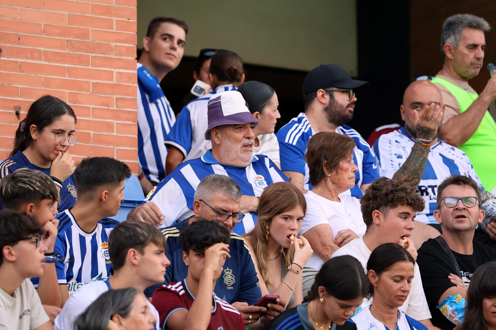 Búscate en las gradas del estadio en la celebración del Trofeo Colombino
