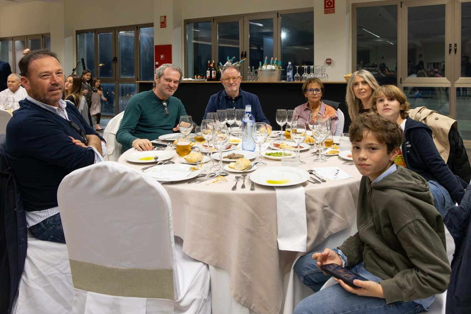 VII cena solidaria de la Asociación para la Lucha contra las Enfermedades de la Sangre (ALES), en imágenes