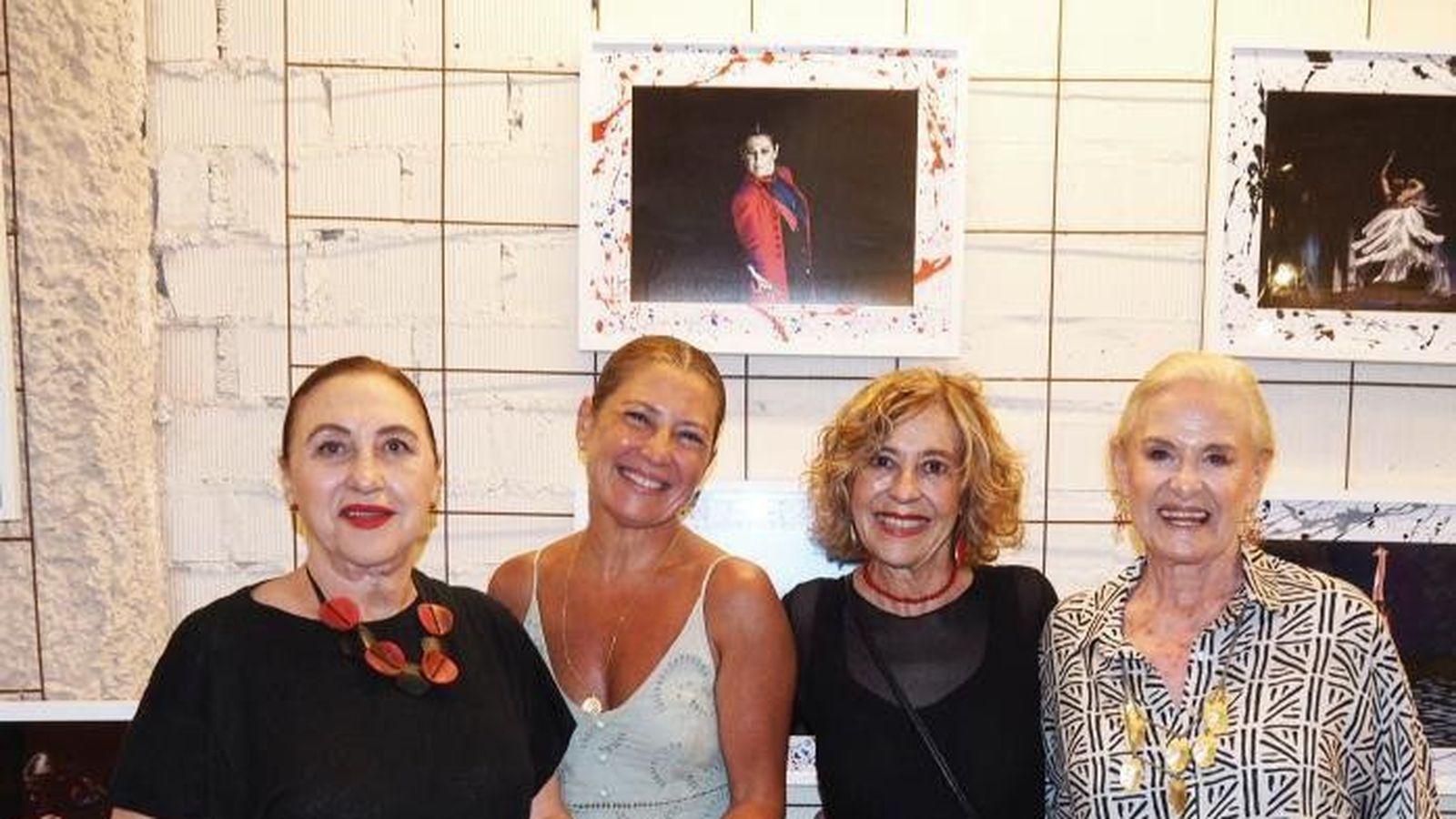 María Jesús Castro, Sara Baras, la diseñadora Tere Torres y Tete Fernández-Shaw.