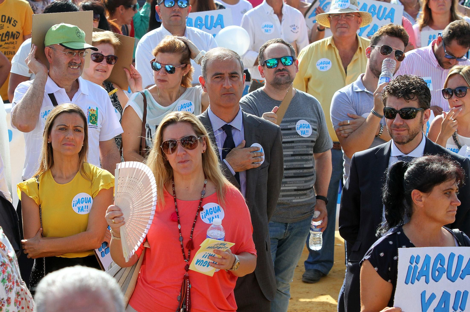 Imágenes de la manifestación para pedir agua y tierra para los regadíos del Condado.