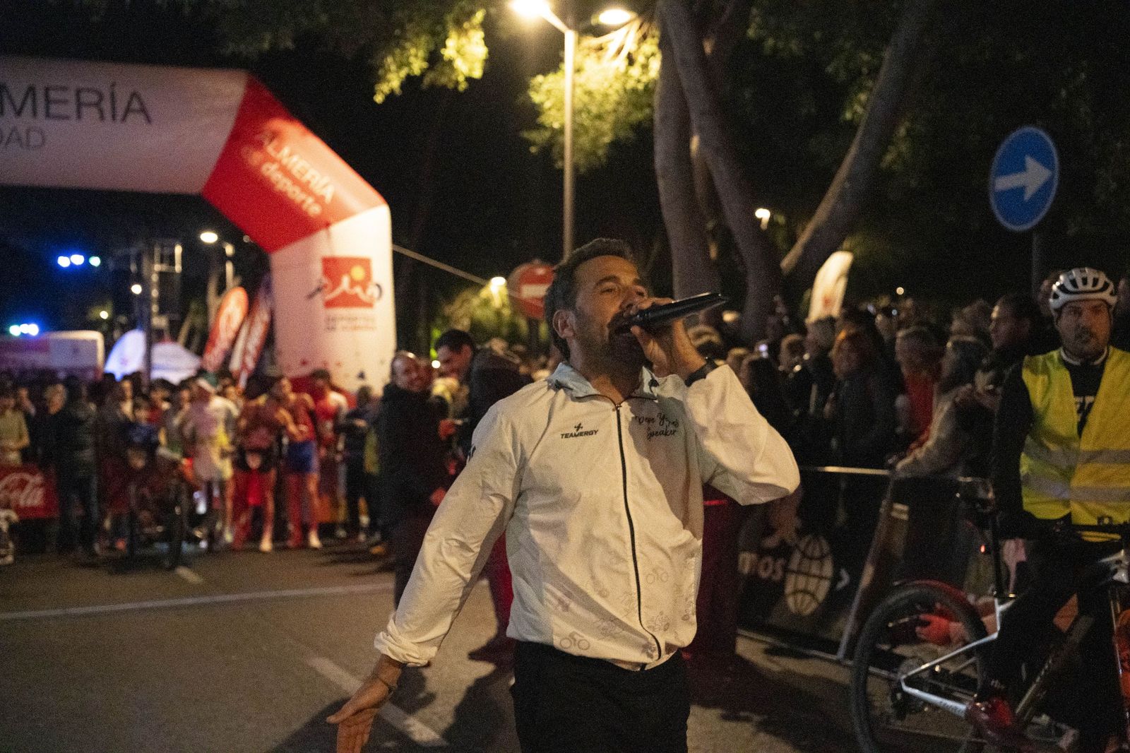 Almería corre y celebra su memoria olímpica en una San Silvestre de récord