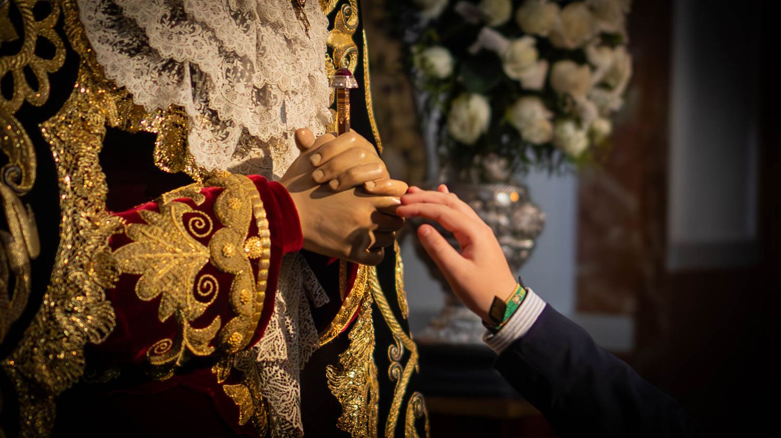 Los besapiés y besamanos del Domingo de Pasión en Jerez
