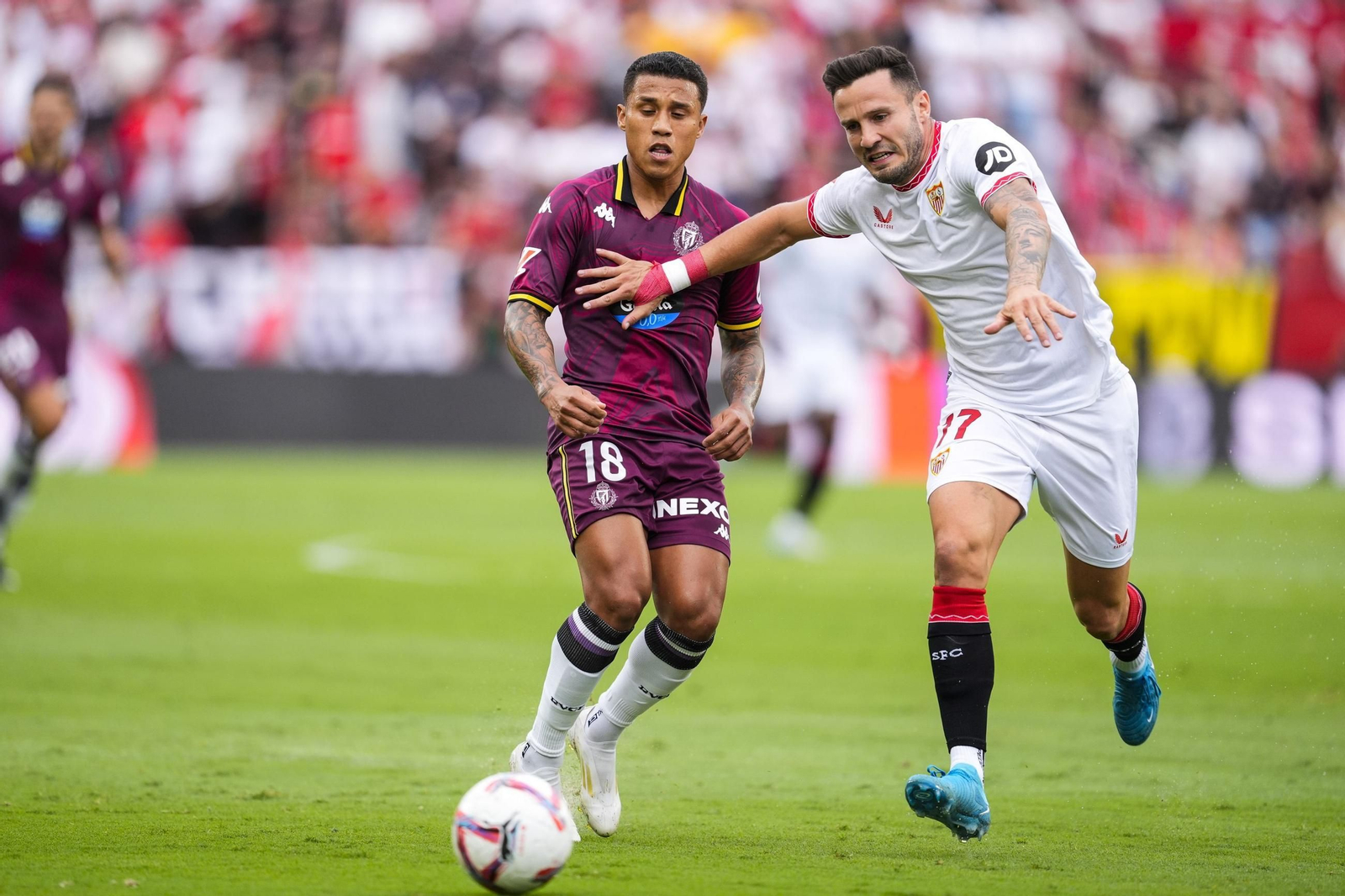 Las fotos del pobrísimo paso de Saúl Ñíguez por el Sevilla