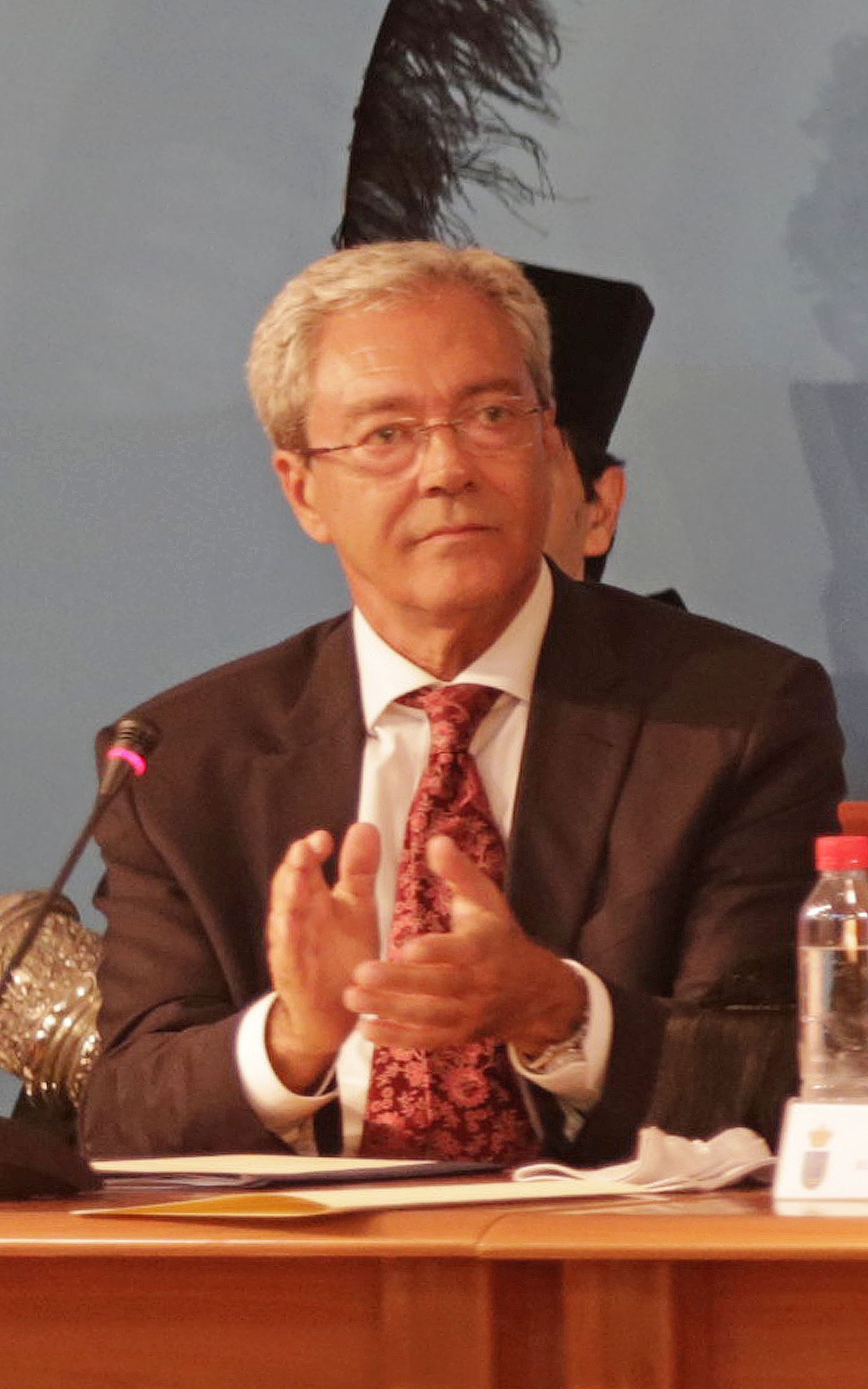 El consejero de Economía, Conocimiento, Empresa y Universidad