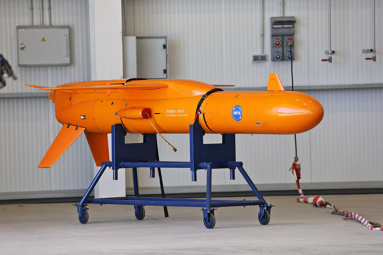 Imágenes de la Visita de la ministra de Defensa, Margarita Robles, a el Centro de Ensayos de Sistemas Aéreos no Tripulados CEUS