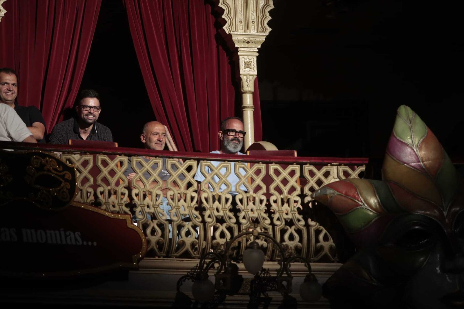 Chirigota "A vivir que son dos días"