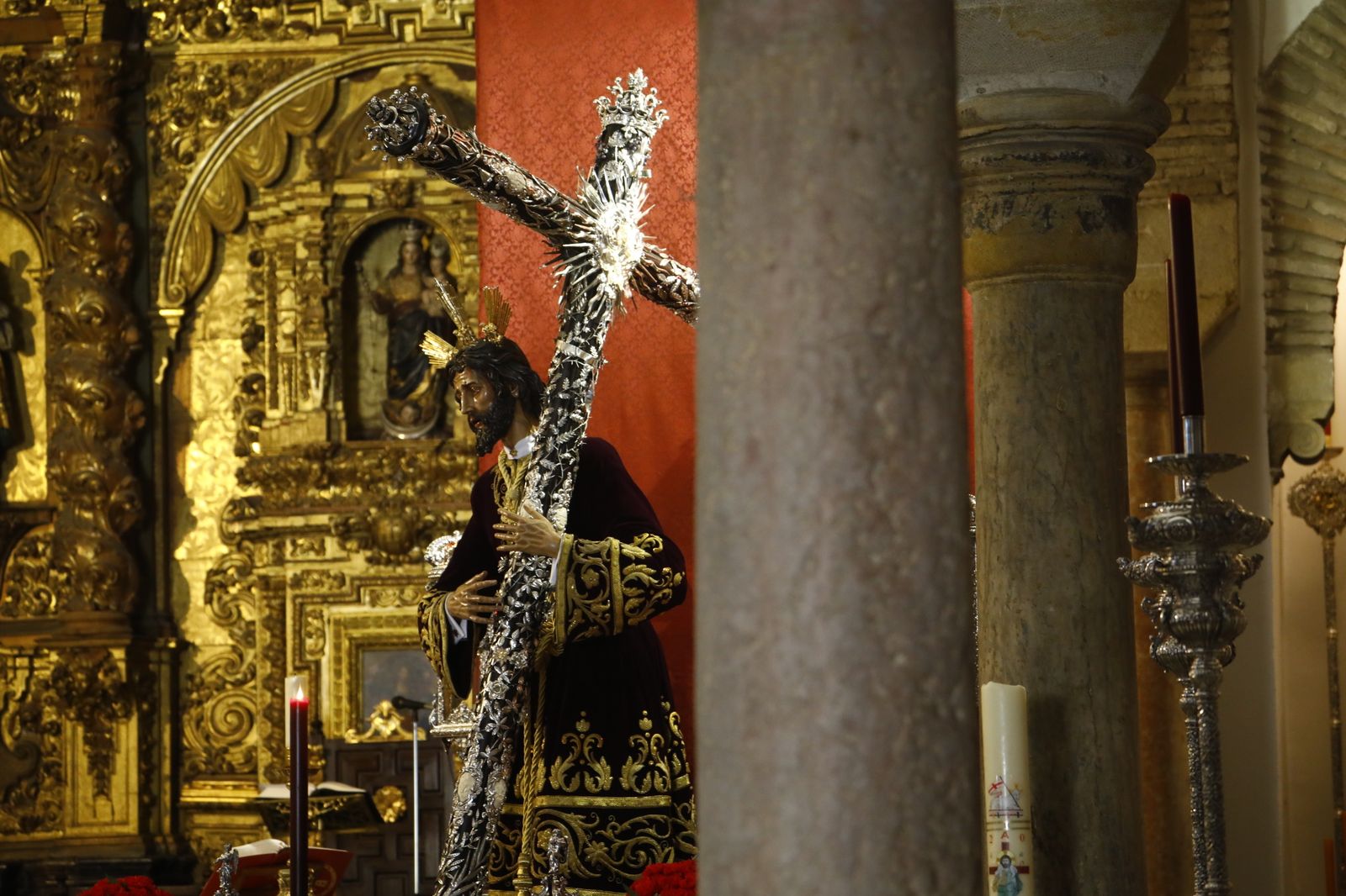 La archicofradía de la Vera-Cruz de Córdoba venera al Señor de los Reyes