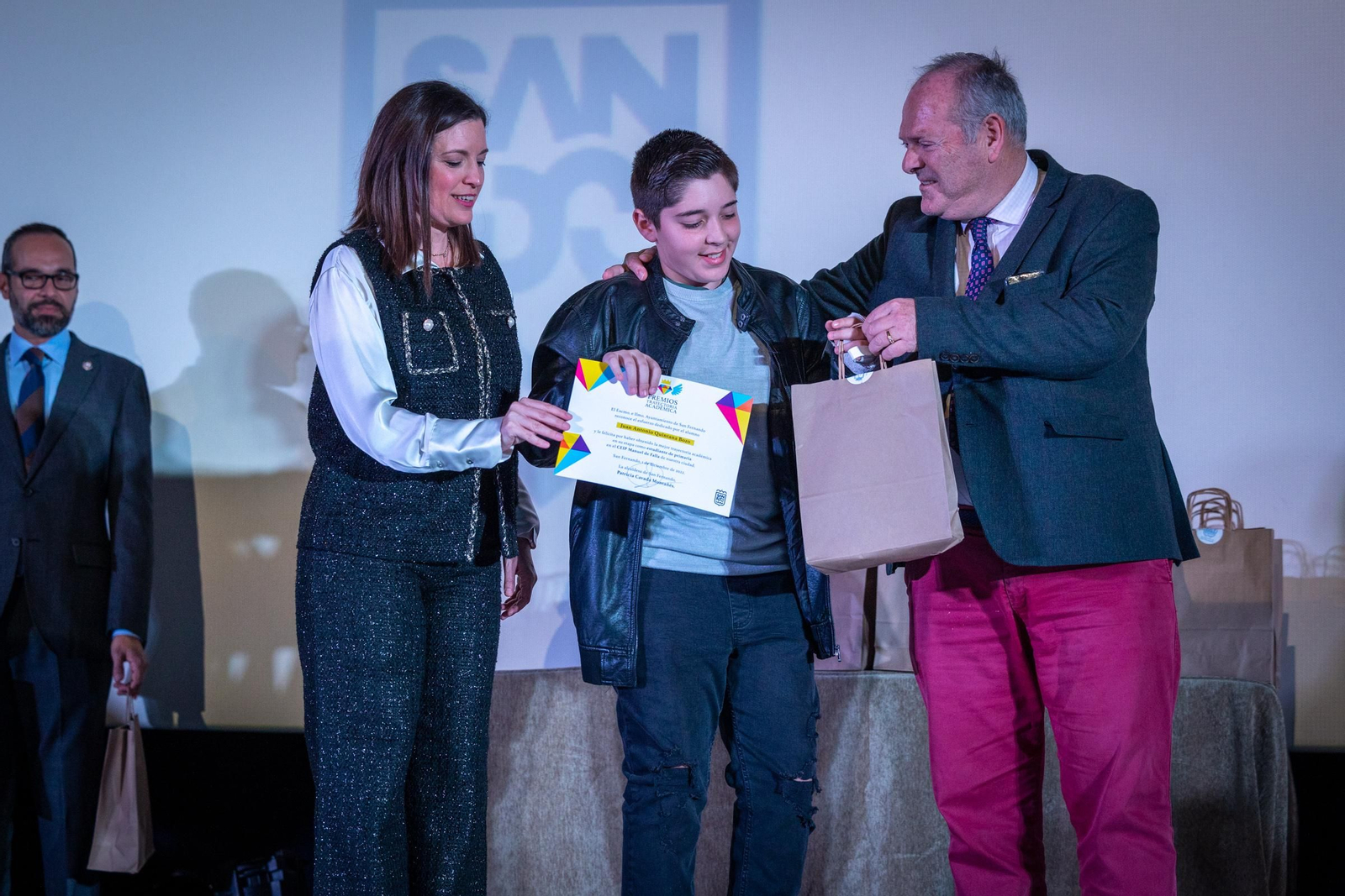 Imágenes de la entrega de premios académicos en San Fernando