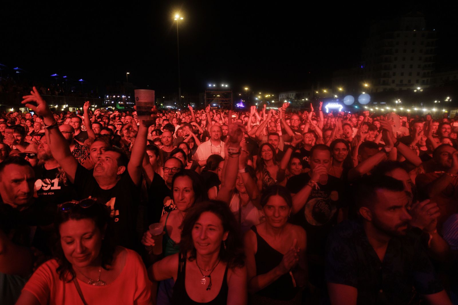 Búscate en las imágenes del primer día de conciertos en el festival  "No sin música"