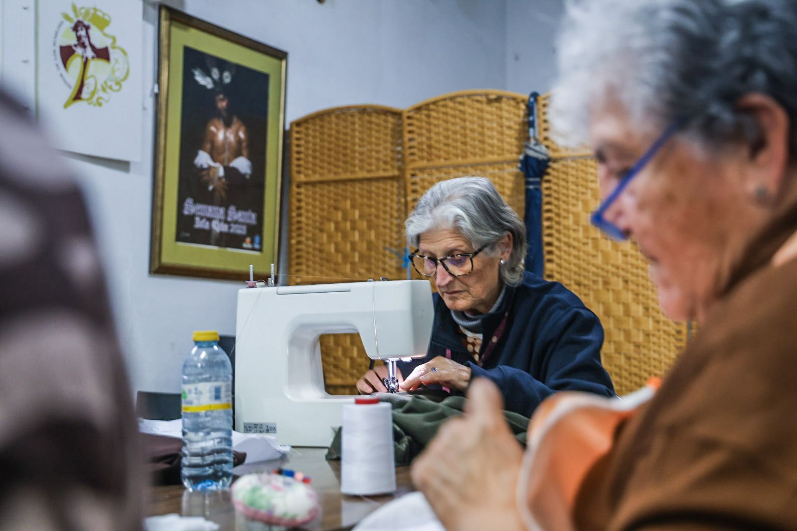 Fotografías del alma del taller de costura de la Sentencia