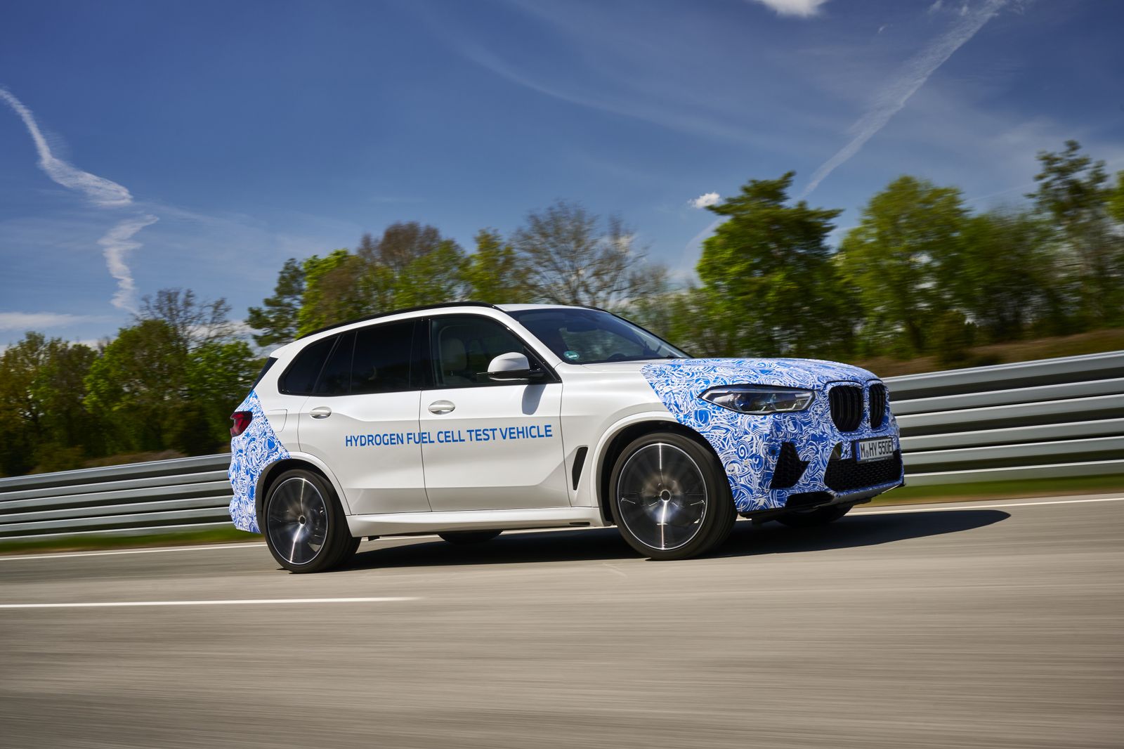 BMW se apunta a la pila de combustible con el i Hydrogen Next