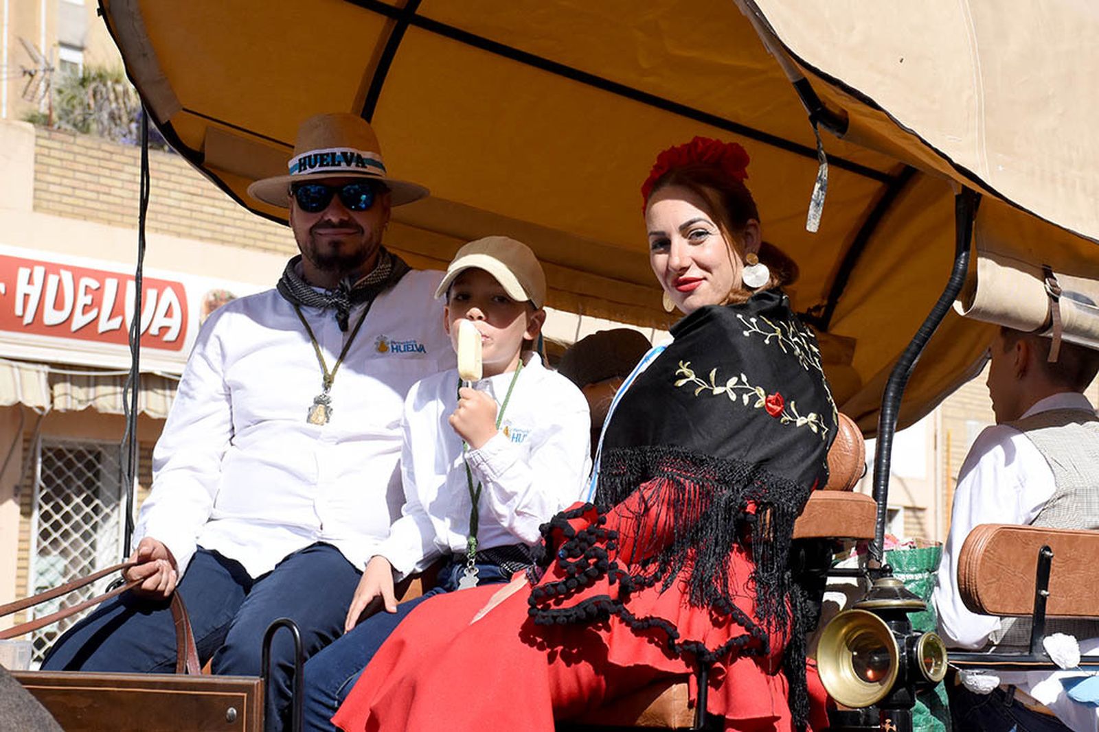 Imágenes de los carros de la Hermandad del Rocío de Huelva