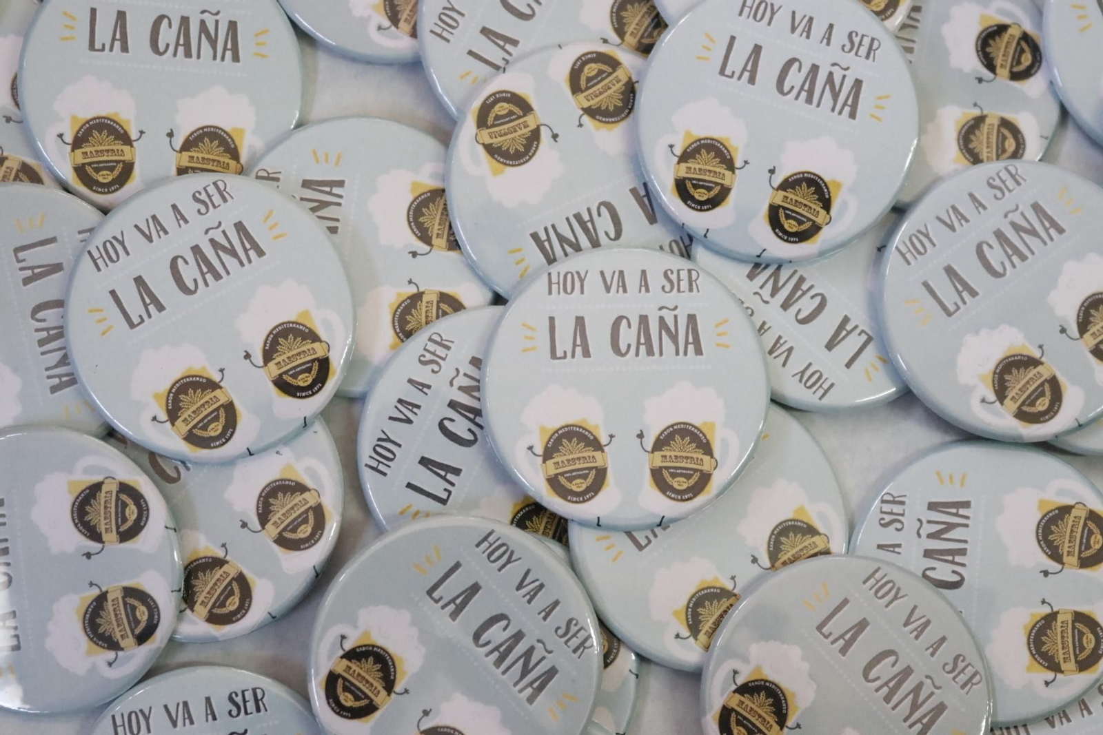 Imágenes de la presentación de la nueva cerveza de los alumnos del IES Mediterráneo