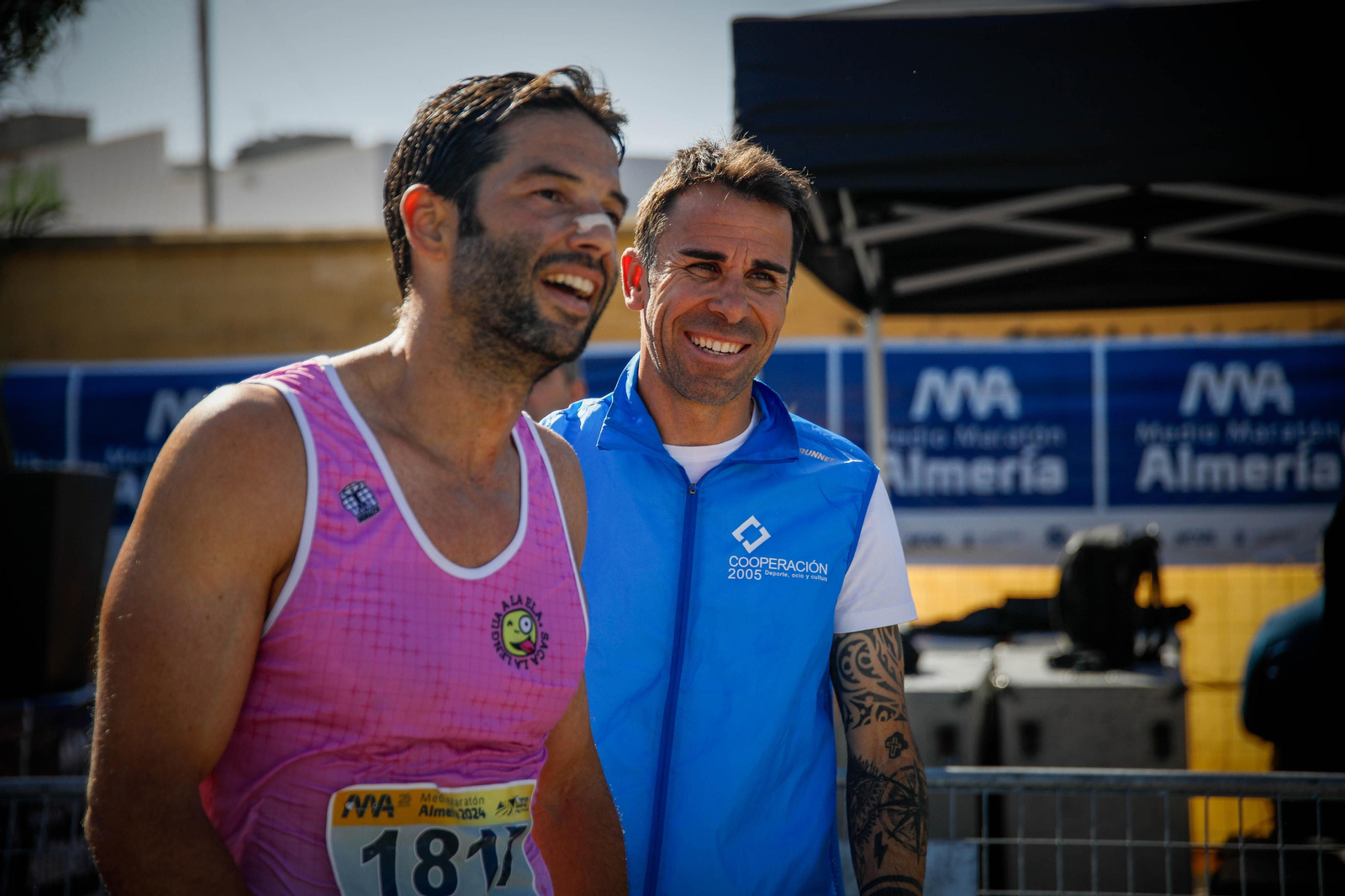 Imágenes de la llegada de la Media maratón Ciudad de Almería