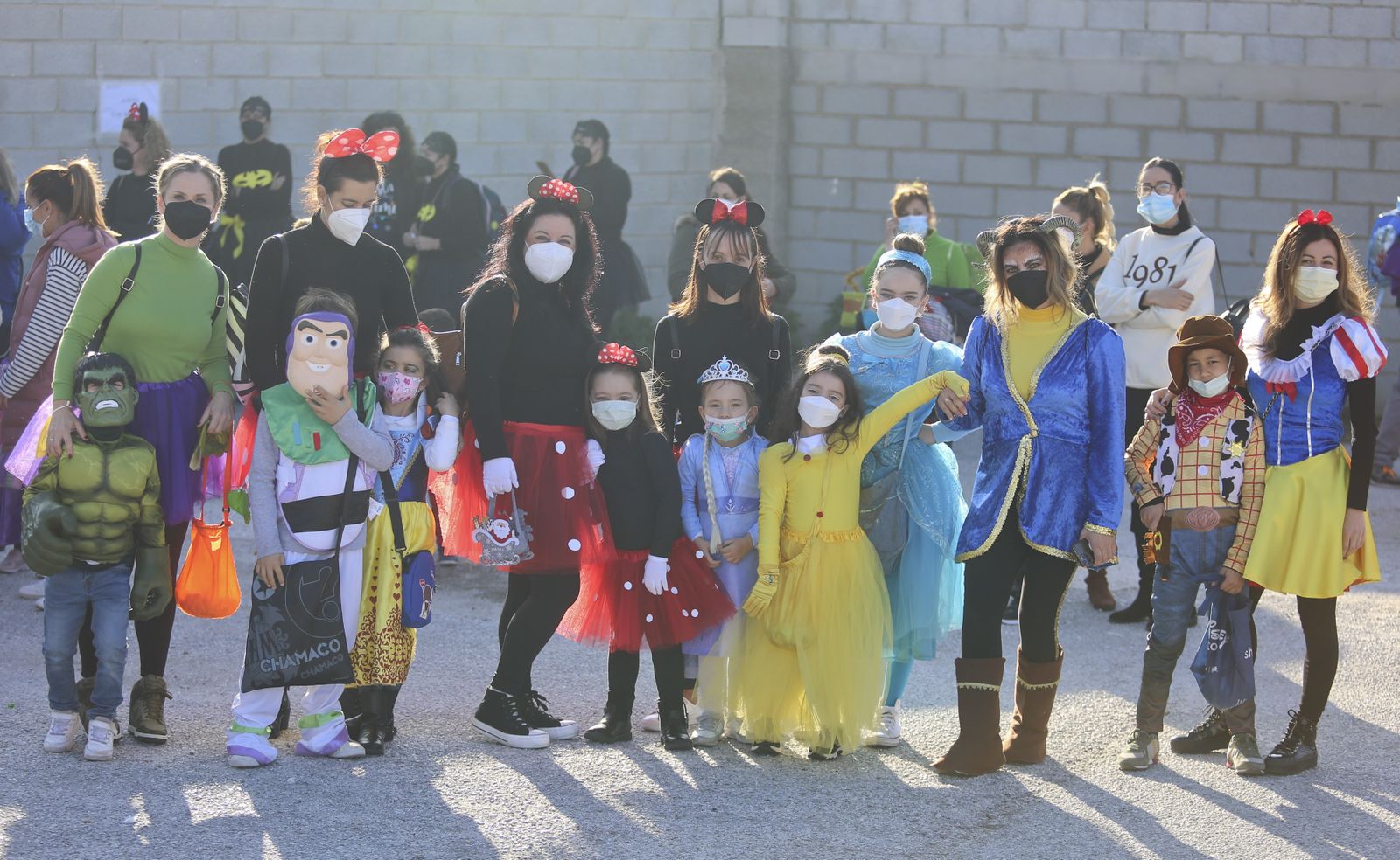 La cabalgata de Reyes recorre Puerto de la Torre, en Málaga, en fotos