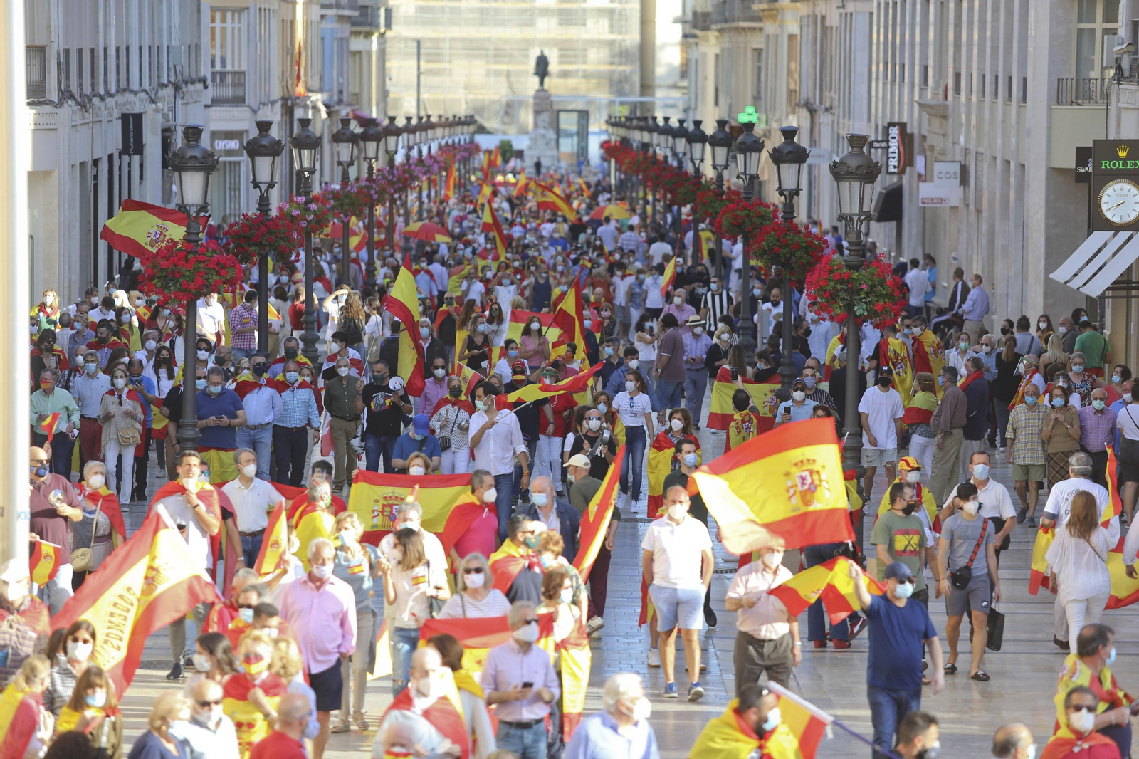 Las fotos de la cacerolada en Málaga contra el Gobierno por el coronavirus