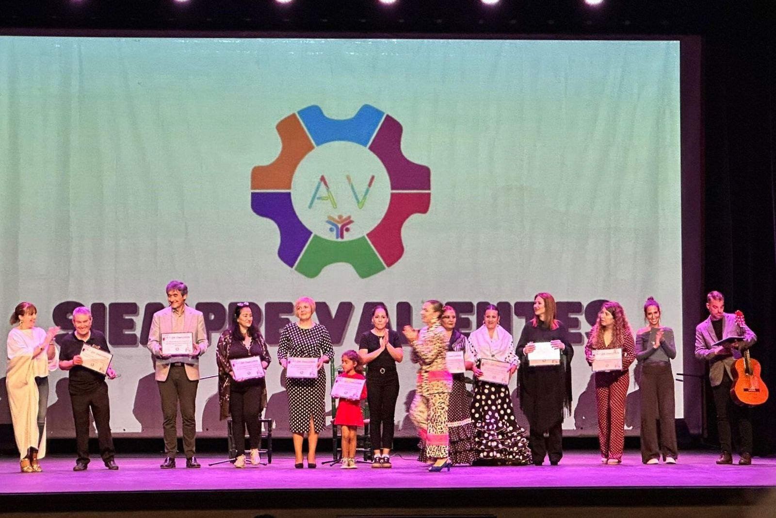 Entrega de galardones en la gala de Siempre Valientes.