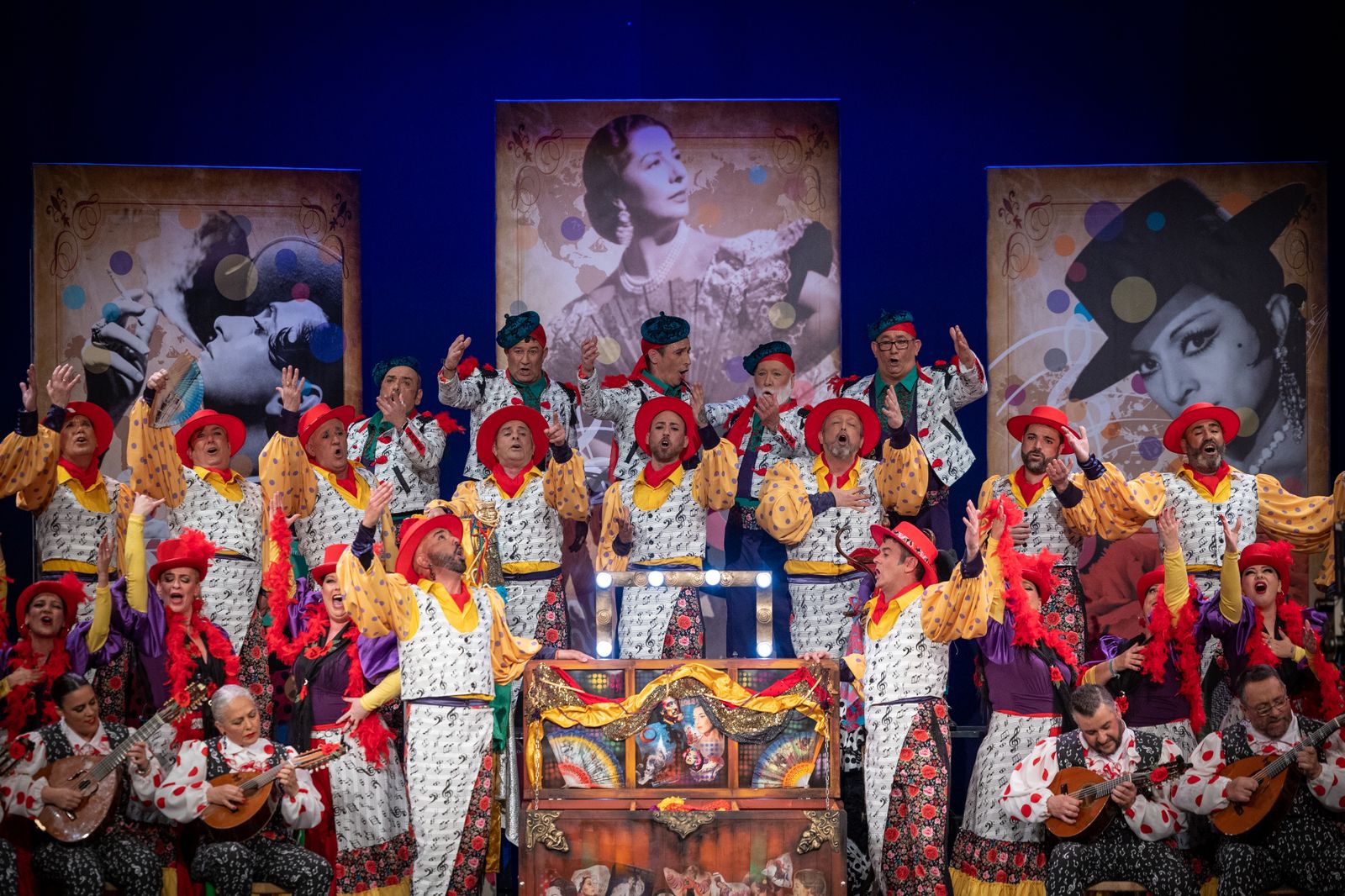 Coro El baúl de la Piquer