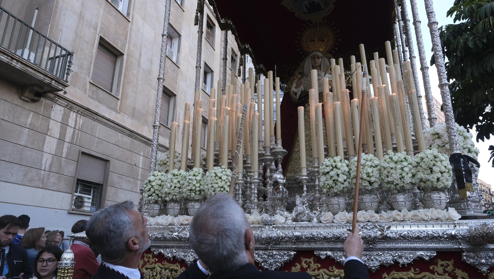 La procesión de Pasión en Almería, en imágenes