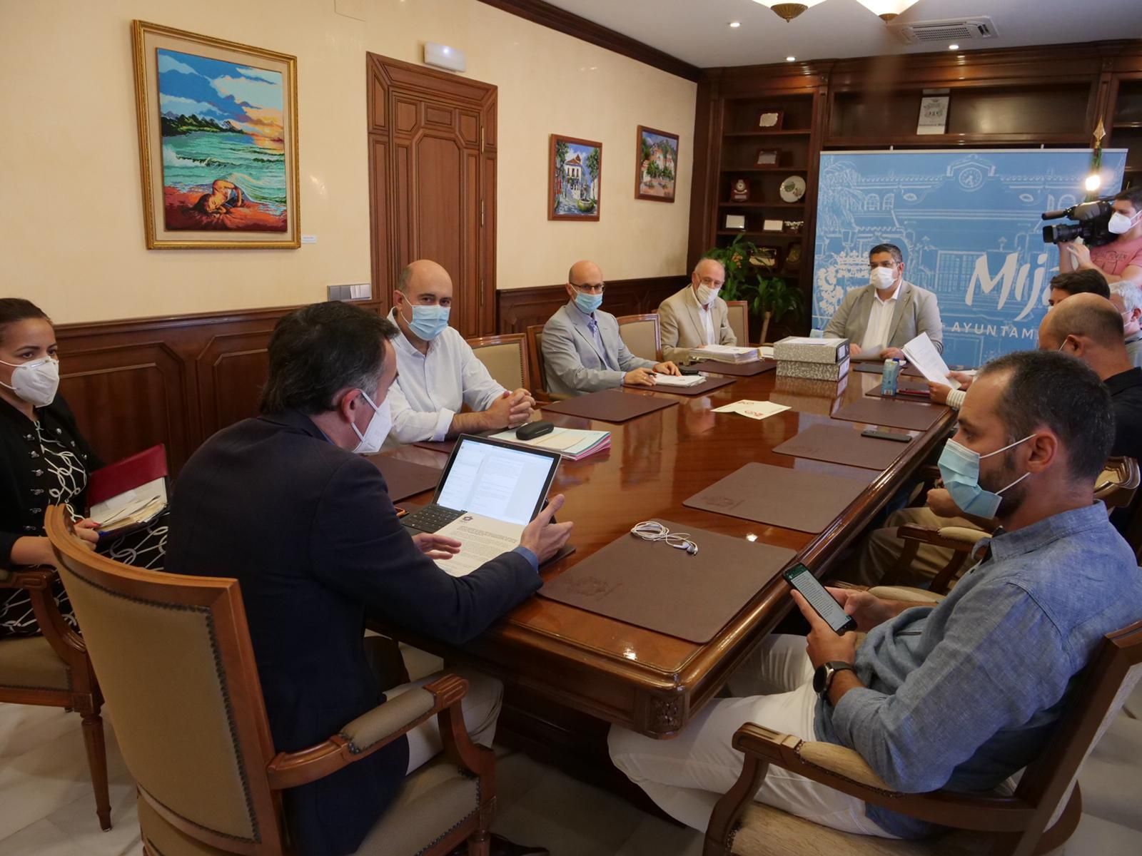 El alcalde de Mijas, Josele González, presidió la Junta de Gobierno Local.