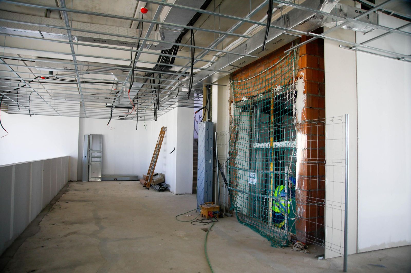 Luis Planas en una visita a la cooperativa Única