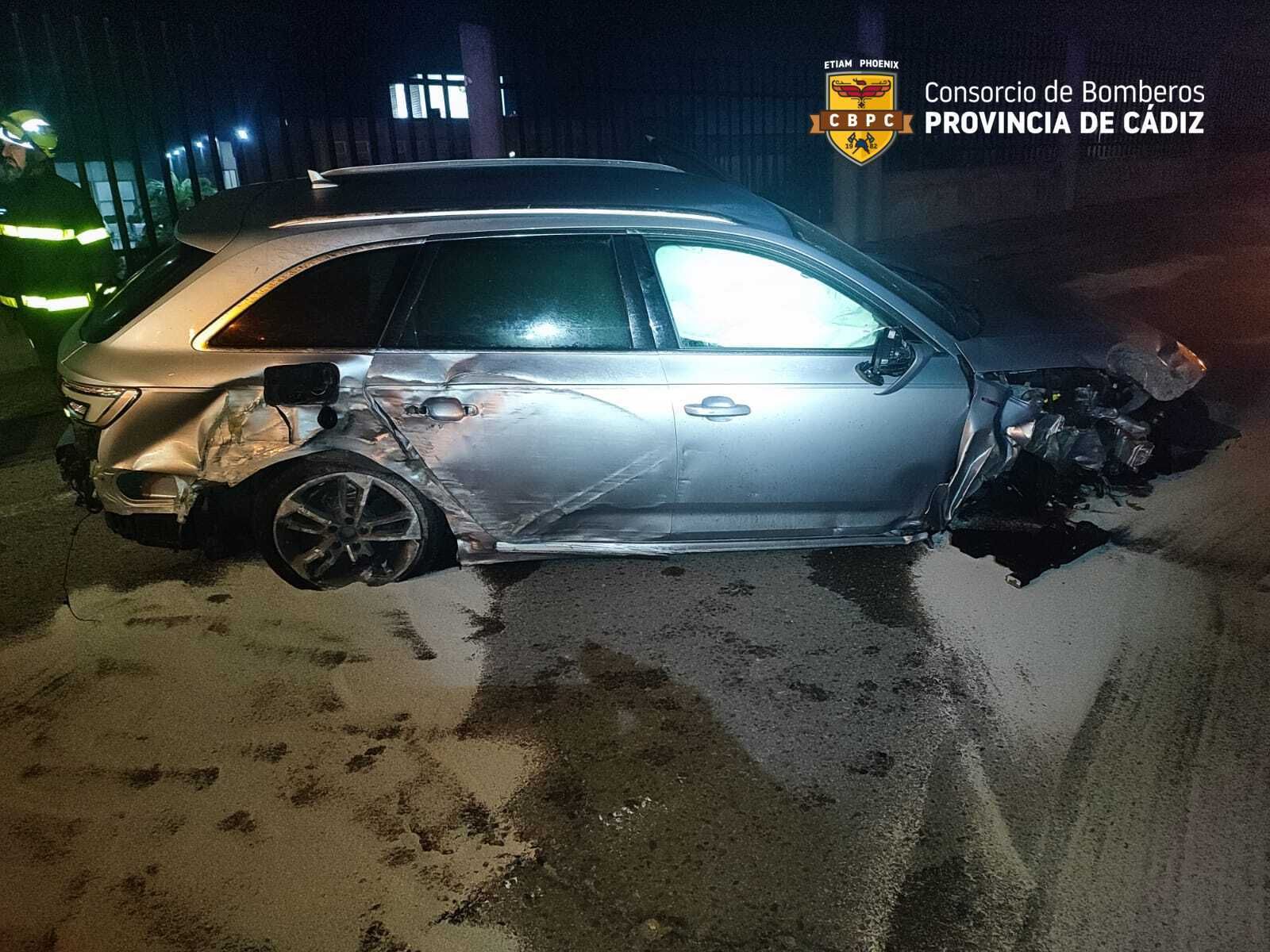 Accidente de tráfico en la avenida Sanlúcar de Jerez.