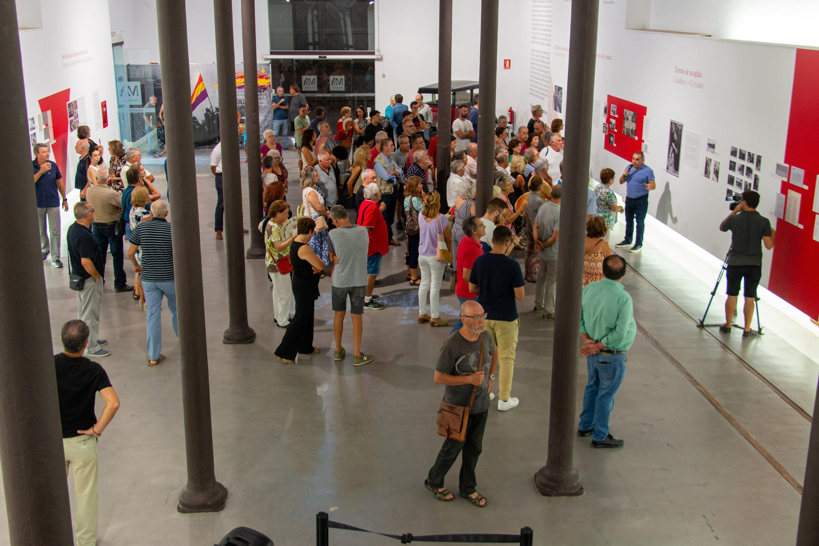 Así es la exposición que recupera la memoria de los granadinos del sur de la provincia