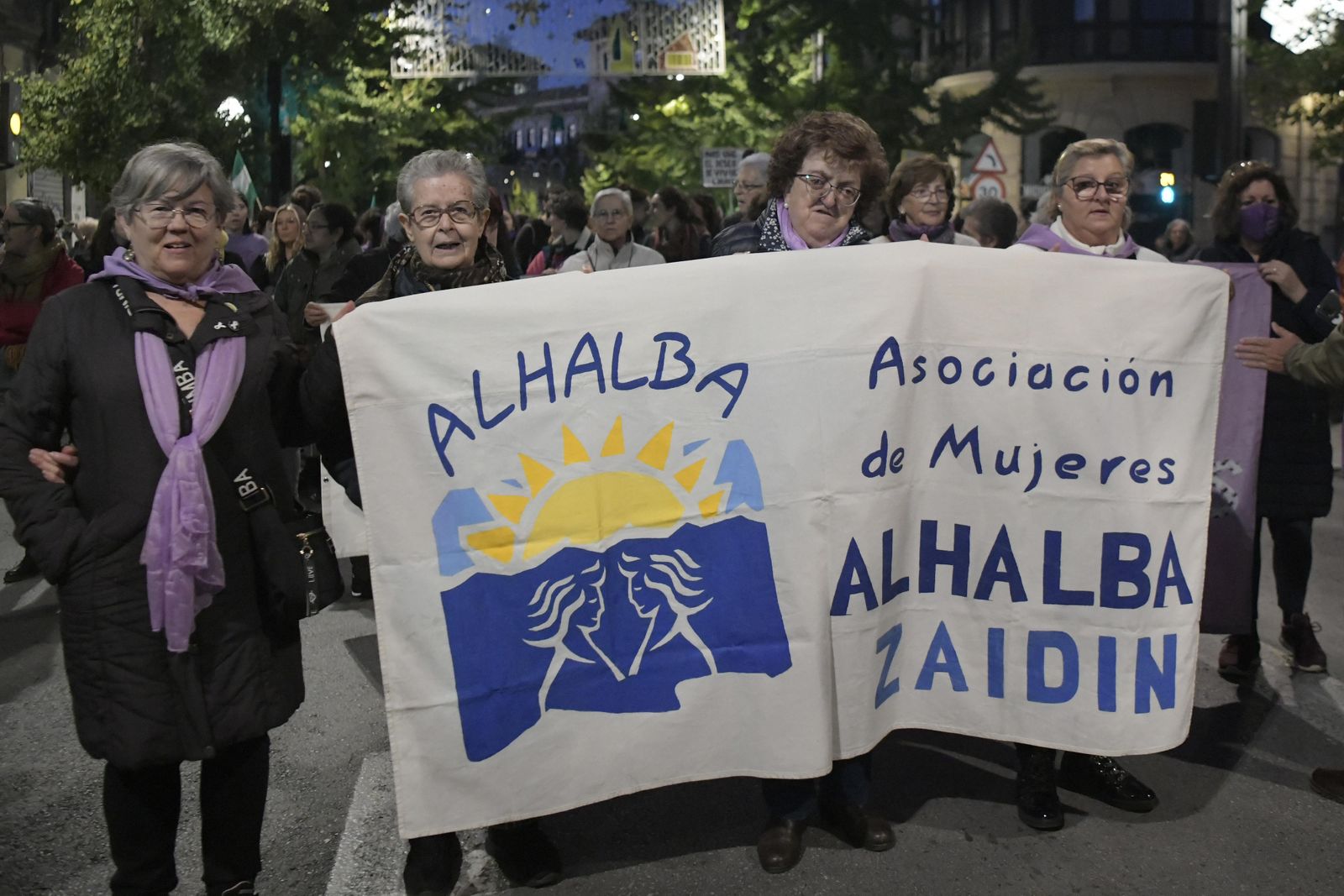 La manifestación del 25-N en Granada, en imágenes