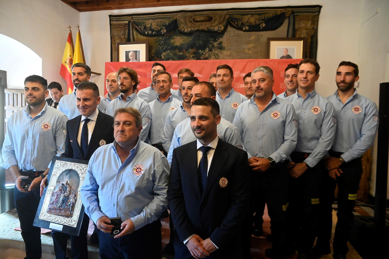 El reconocimiento a quienes lucharon contra el incendio de la Mezquita de Córdoba, en imágenes